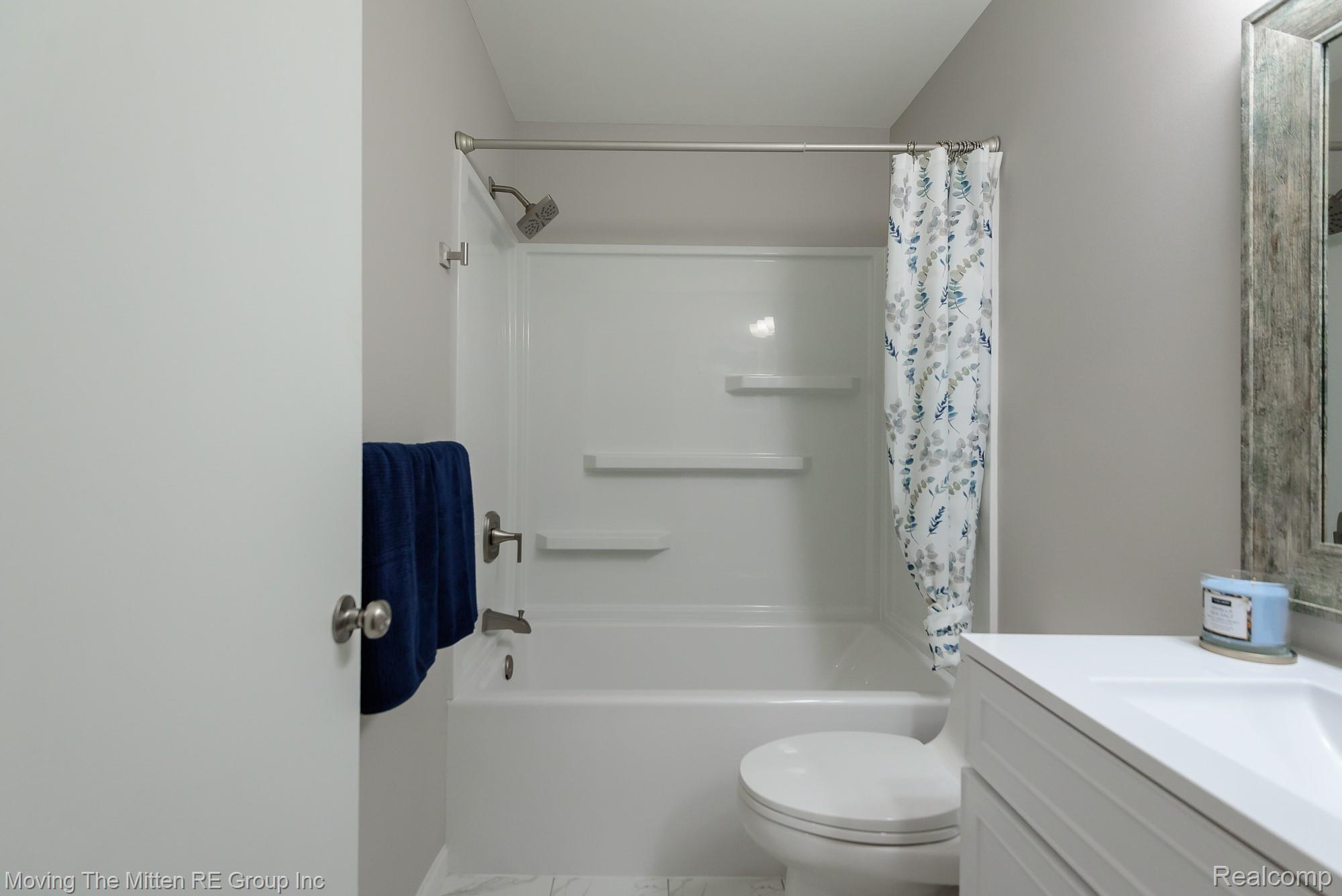 16222 Hillsbriar Drive Property Photo 37