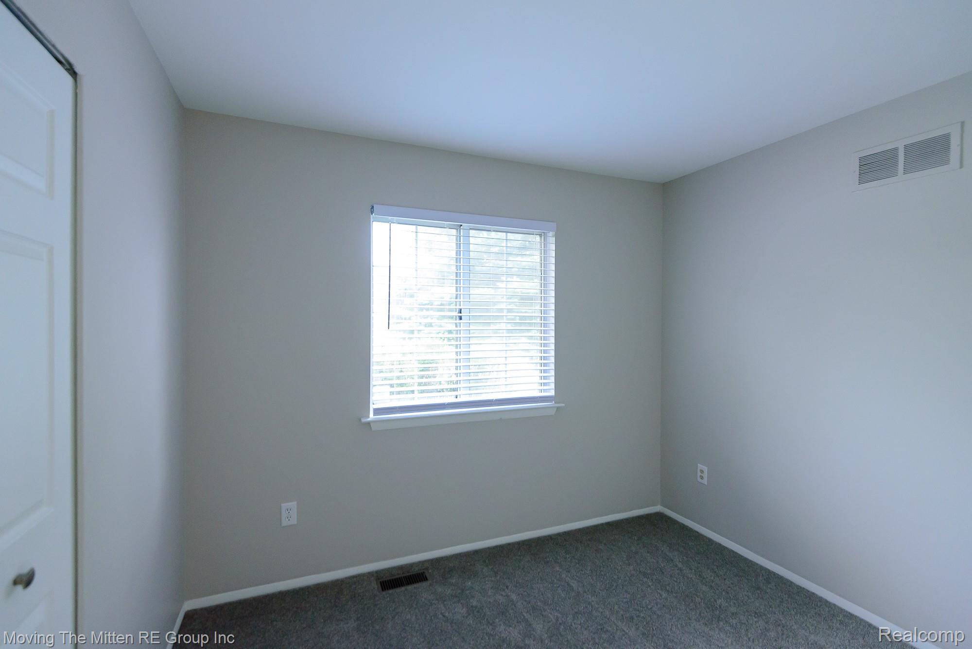 16222 Hillsbriar Drive Property Photo 38