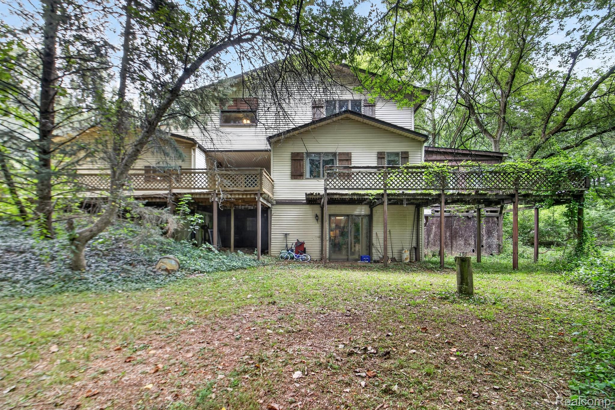 1817 S Baldwin Road Property Photo 2