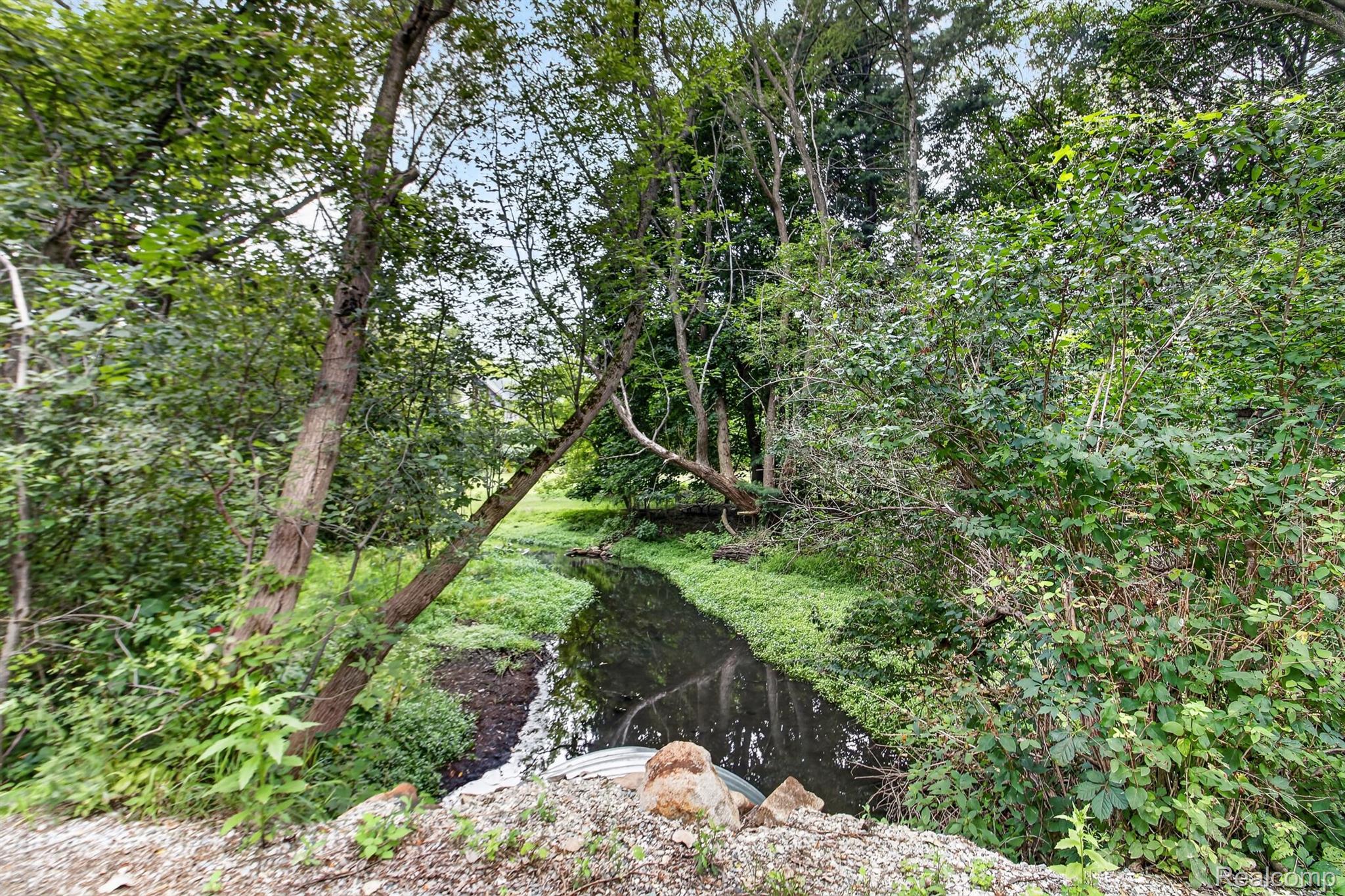 1817 S Baldwin Road Property Photo 3