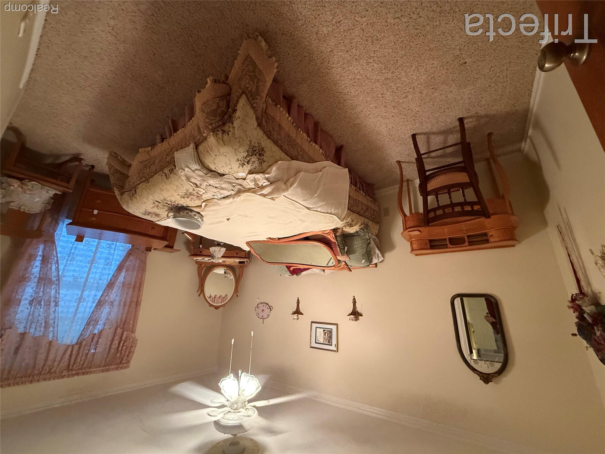 16019 Rivershore Lane Property Photo 4