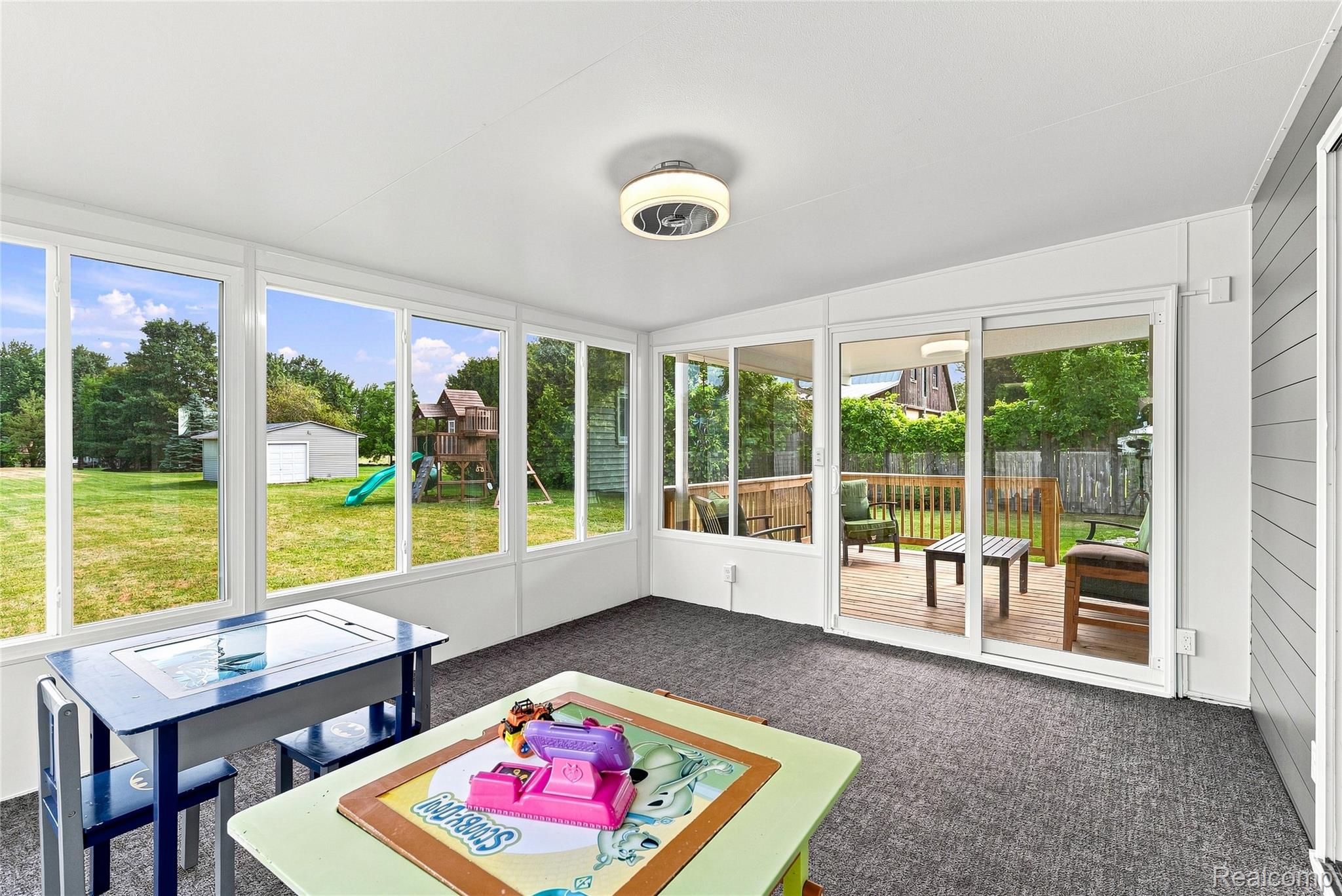 10499 E Potter Road Property Photo 10