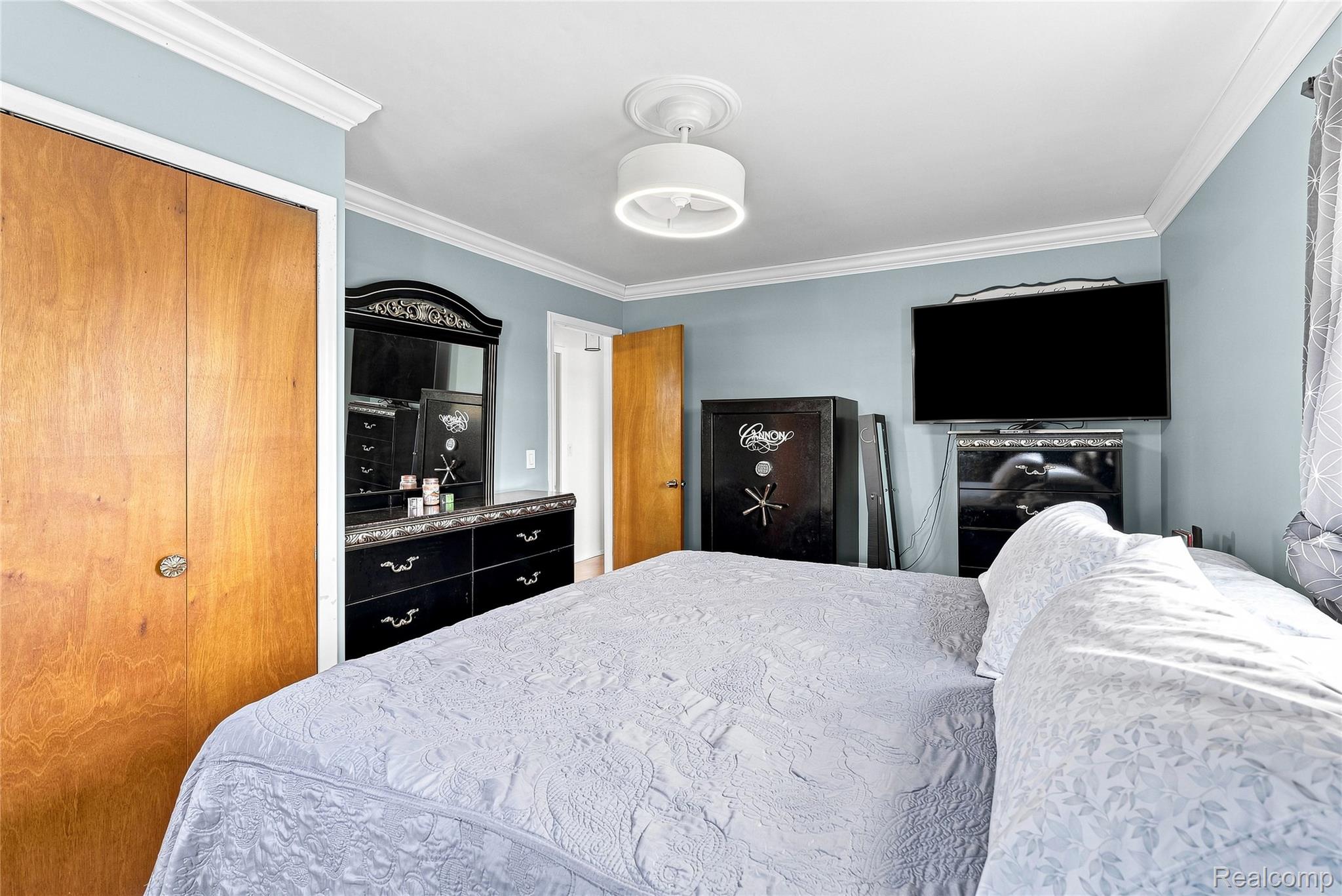 10499 E Potter Road Property Photo 23