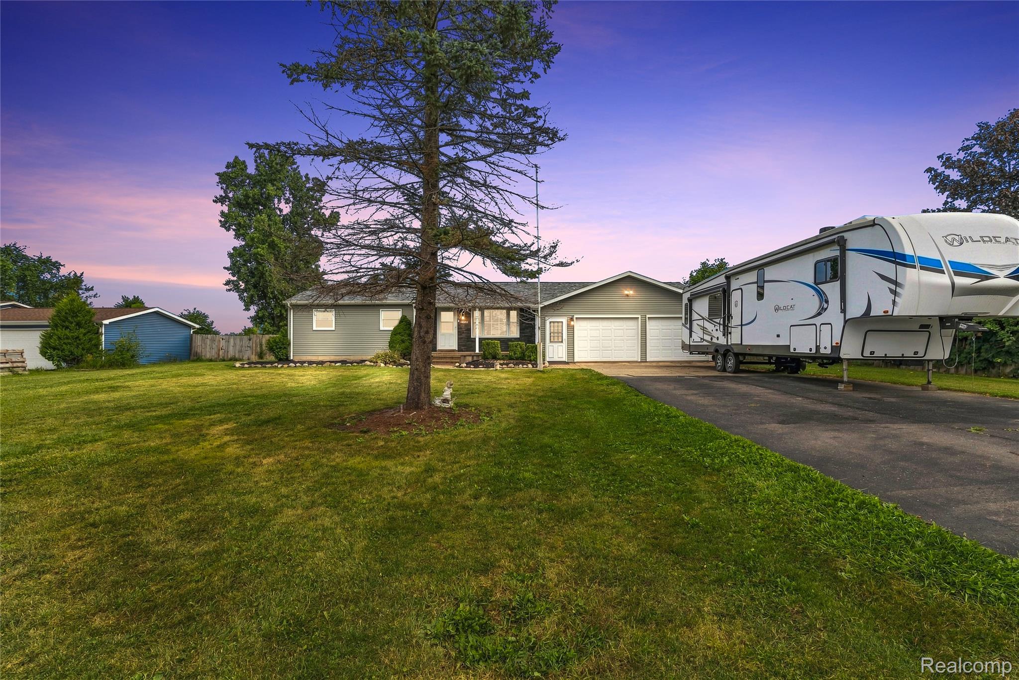 10499 E Potter Road Property Photo 32