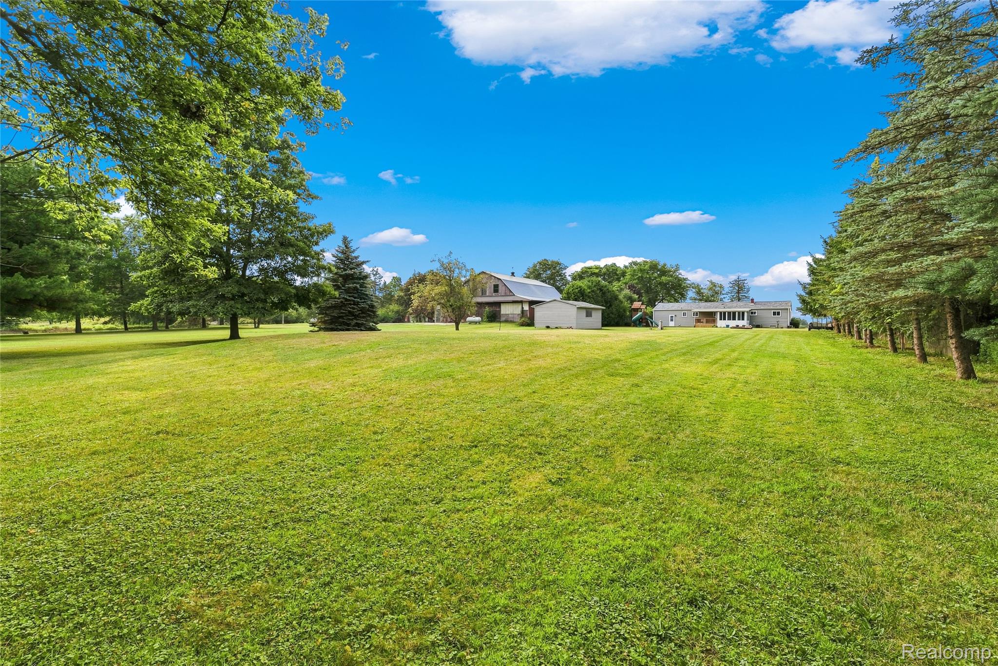 10499 E Potter Road Property Photo 35