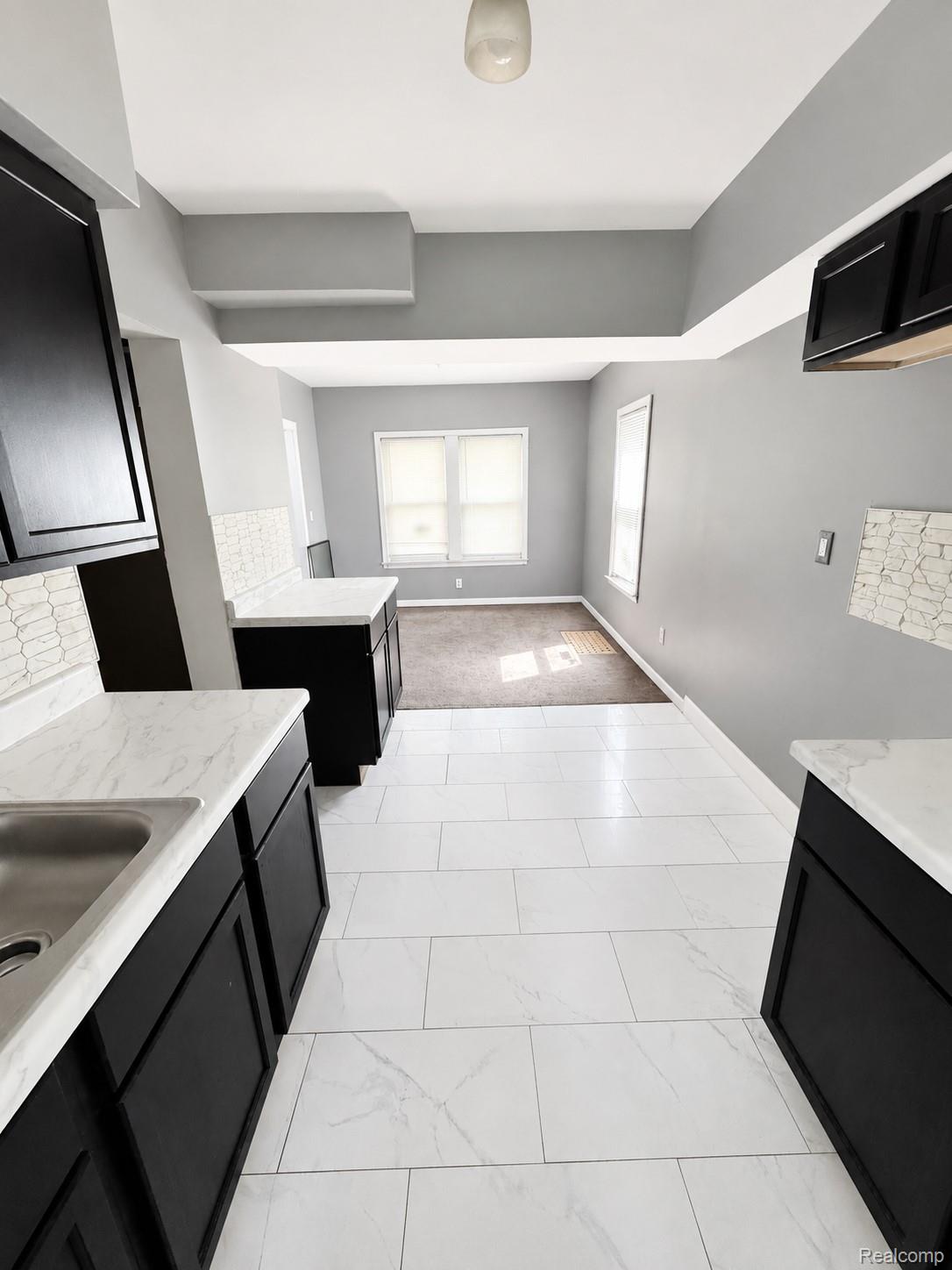 11725 Yellowstone Street Property Photo 3