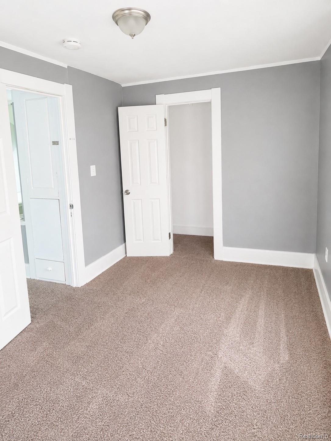 11725 Yellowstone Street Property Photo 7
