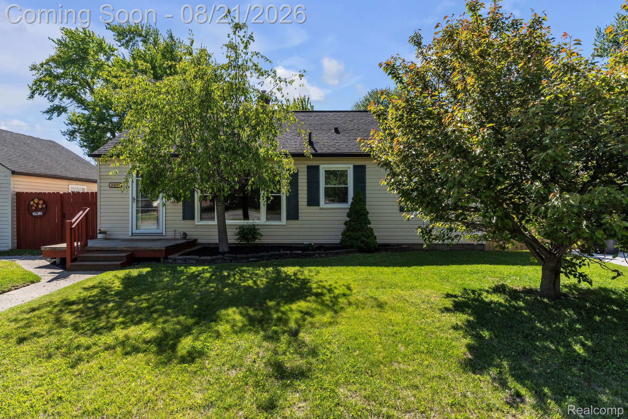 14845 Merriman Road Property Photo 1