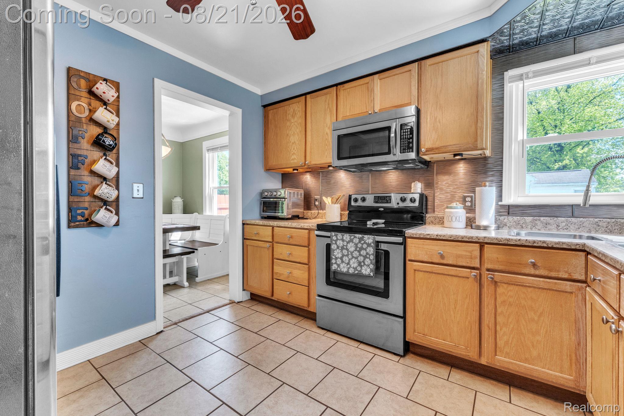 14845 Merriman Road Property Photo 8