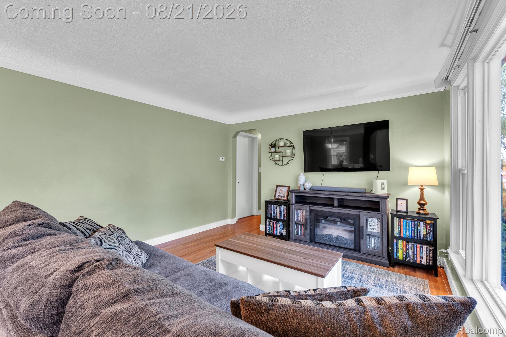 14845 Merriman Road Property Photo 10