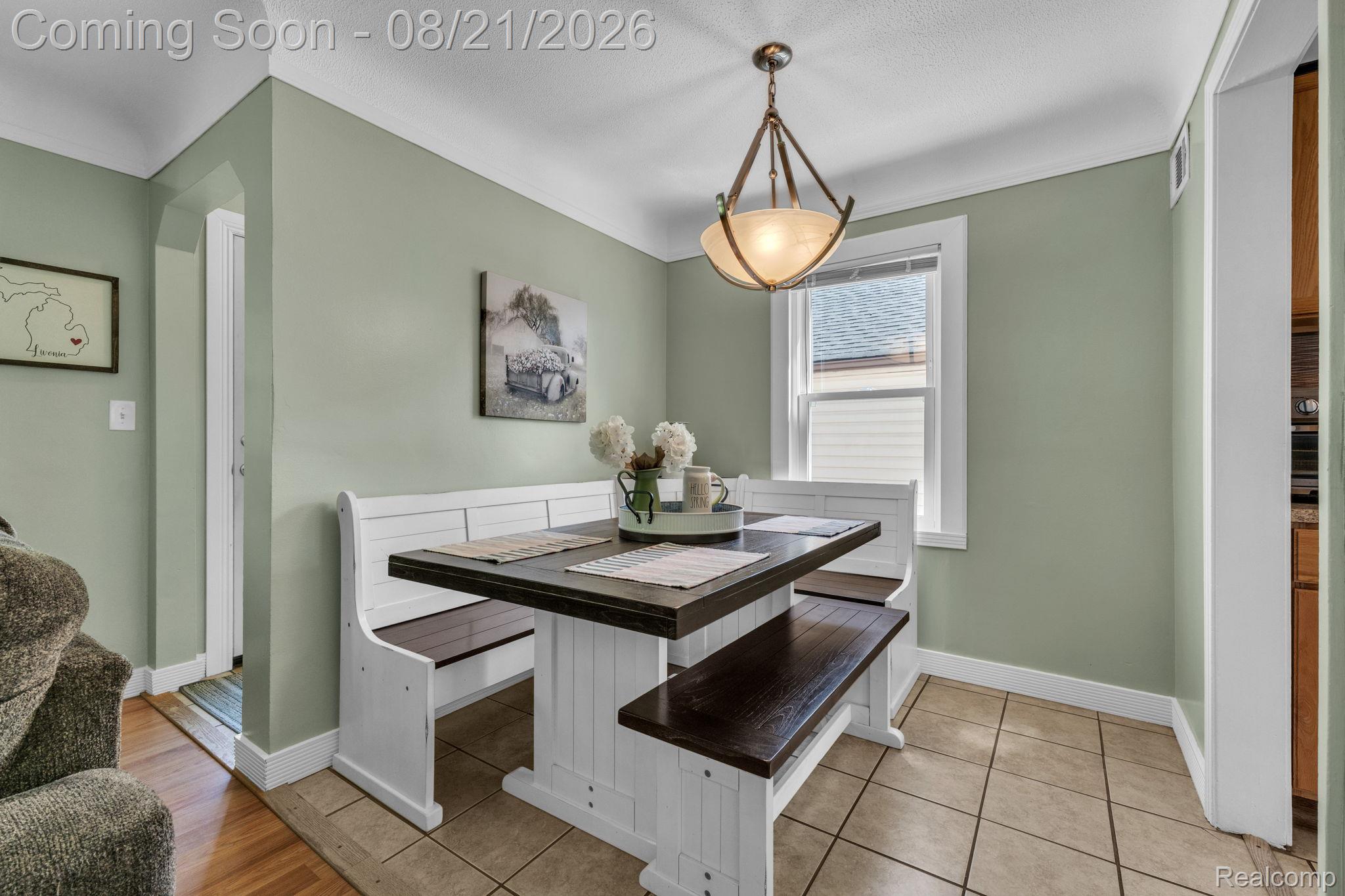 14845 Merriman Road Property Photo 12