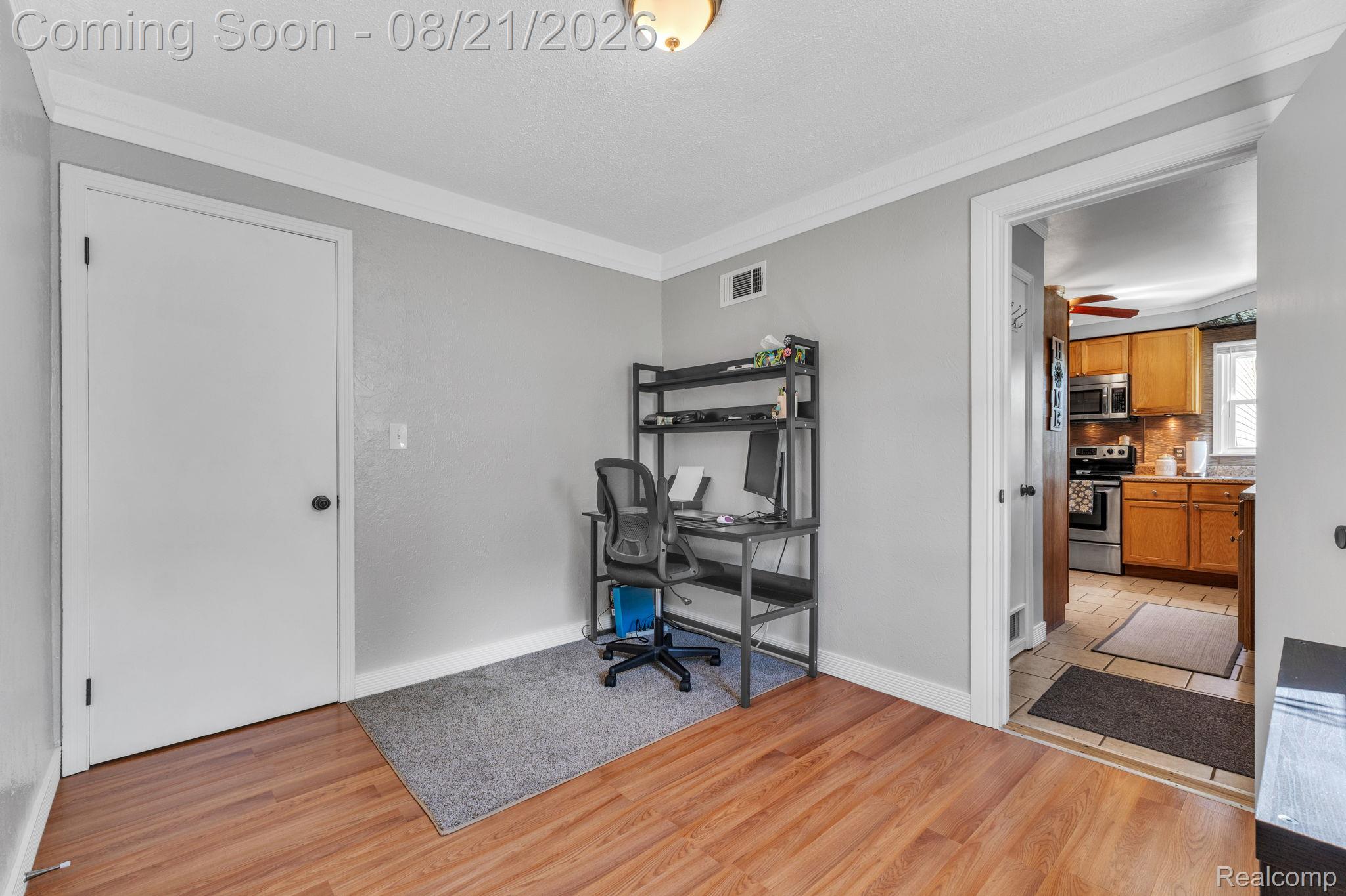14845 Merriman Road Property Photo 18