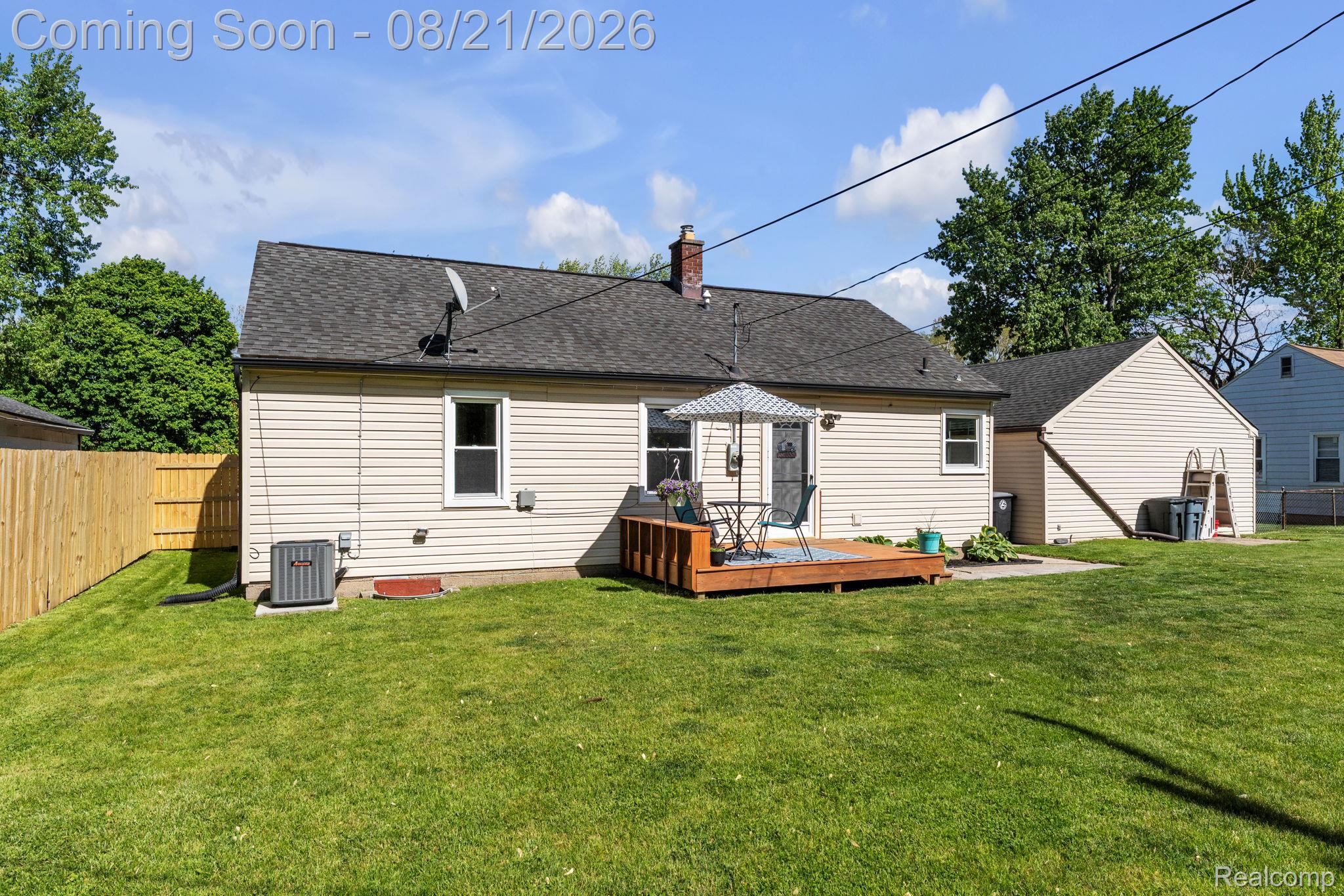 14845 Merriman Road Property Photo 31