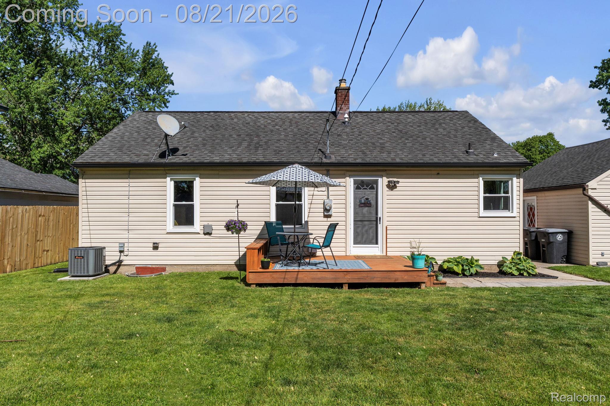 14845 Merriman Road Property Photo 32