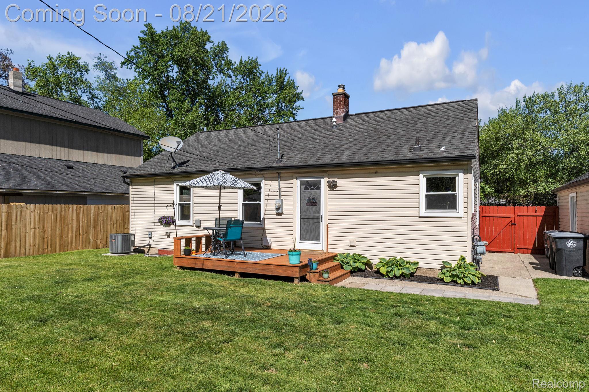 14845 Merriman Road Property Photo 33