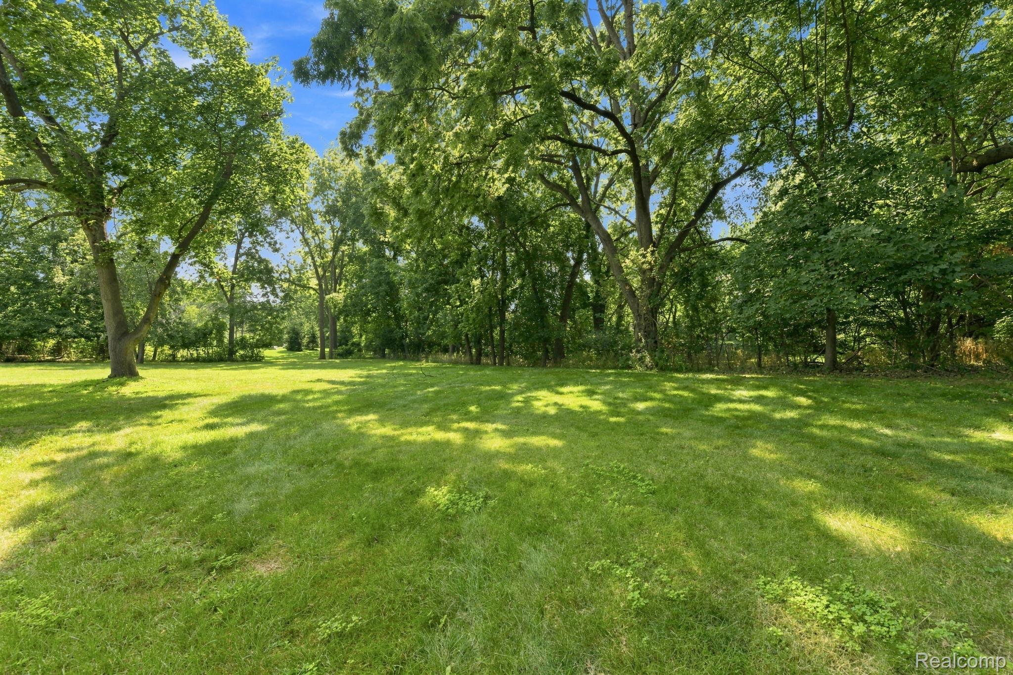 6975 Wing Lake Road Property Photo 40