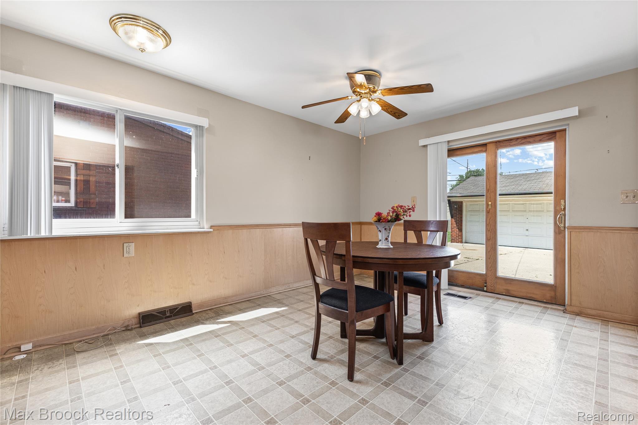 1573 Westbrook Drive Property Photo 17