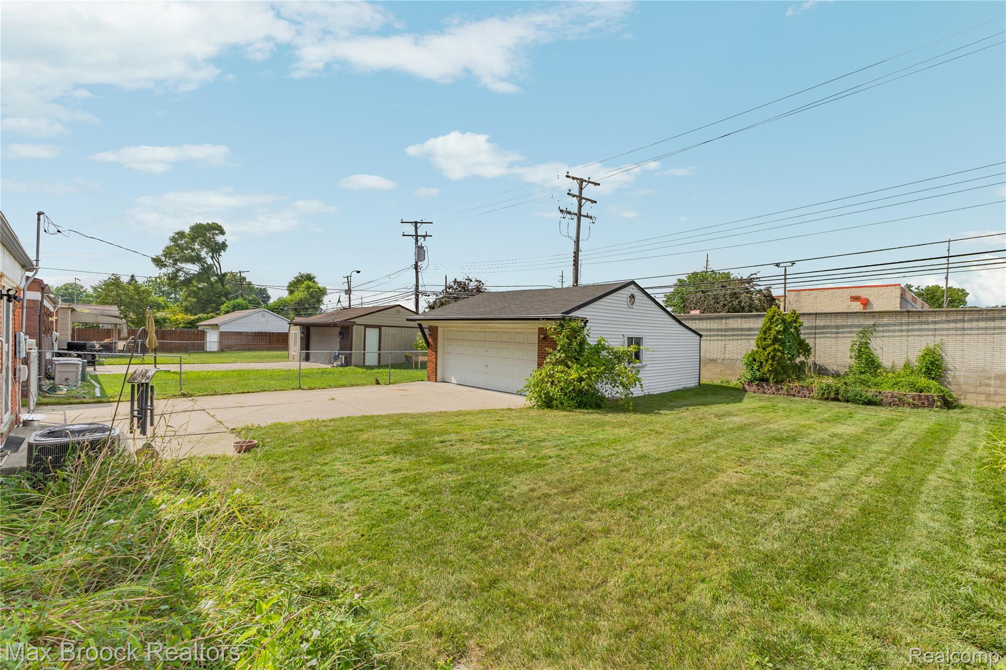 1573 Westbrook Drive Property Photo 44