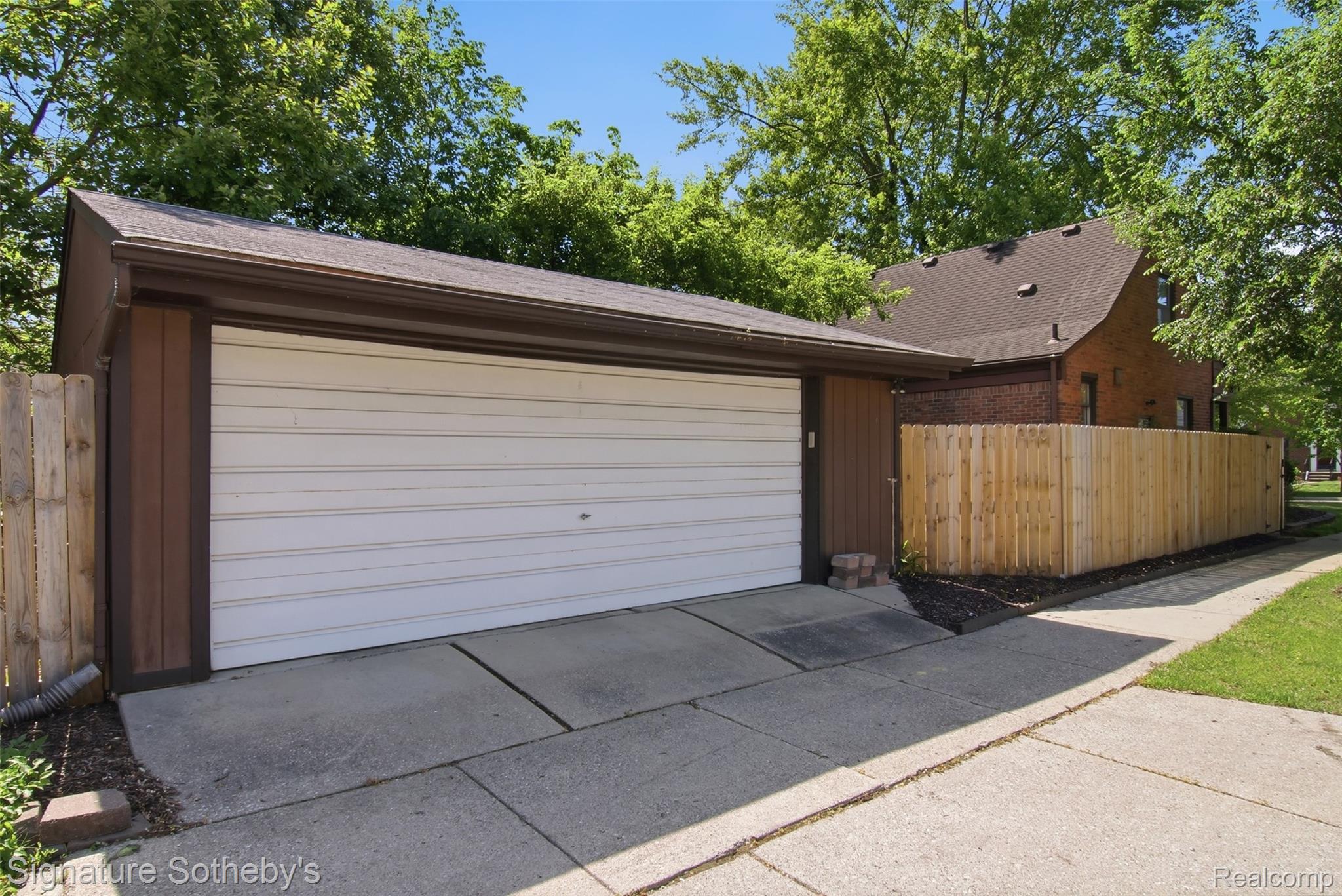 1268 Brys Drive Property Photo 23