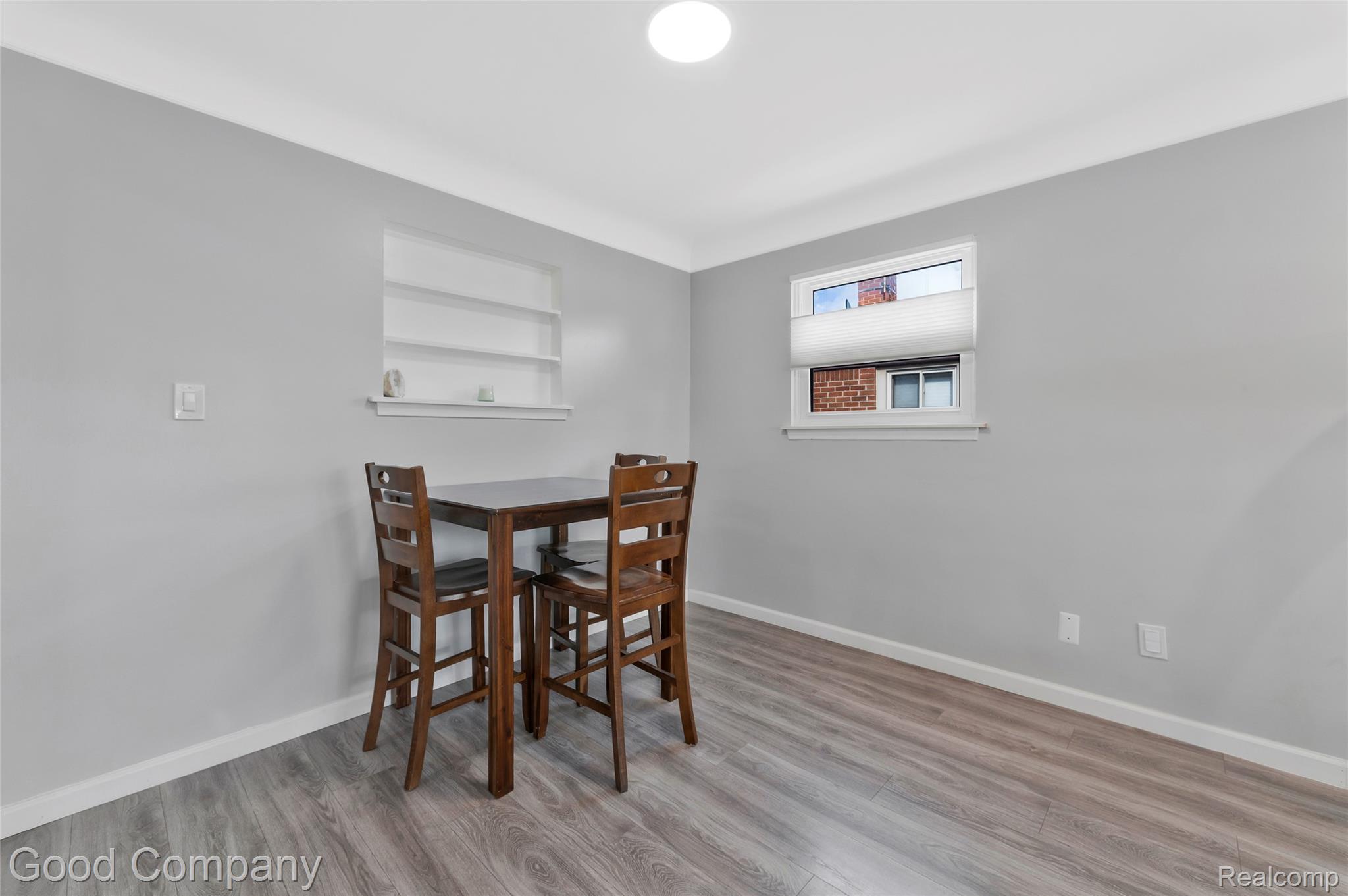 21605 Barton Street Property Photo 7