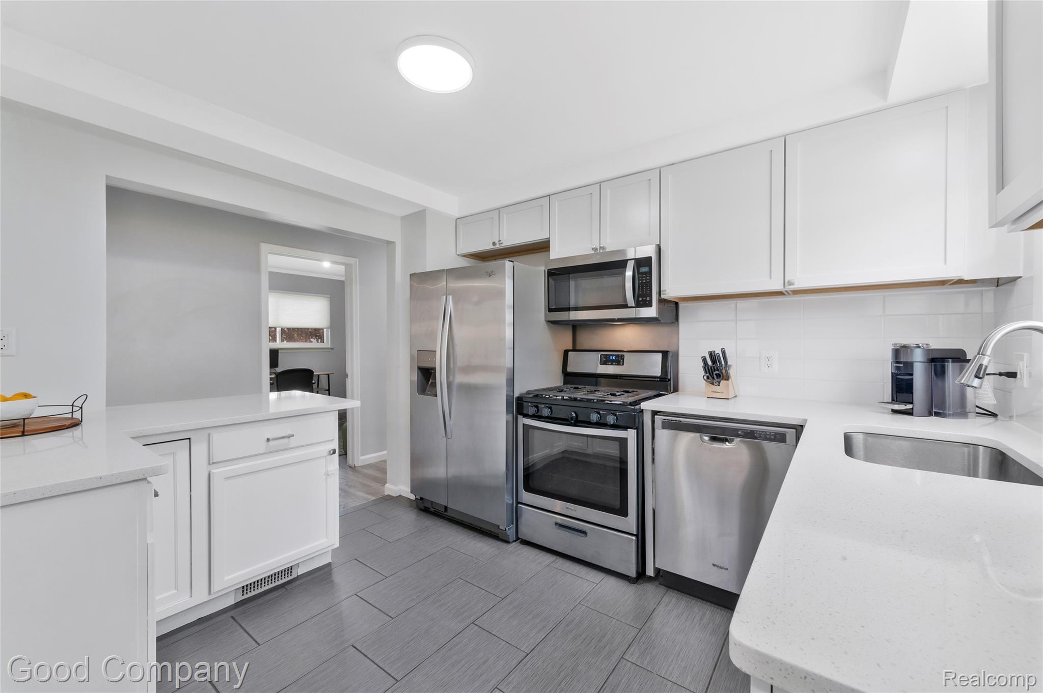 21605 Barton Street Property Photo 14