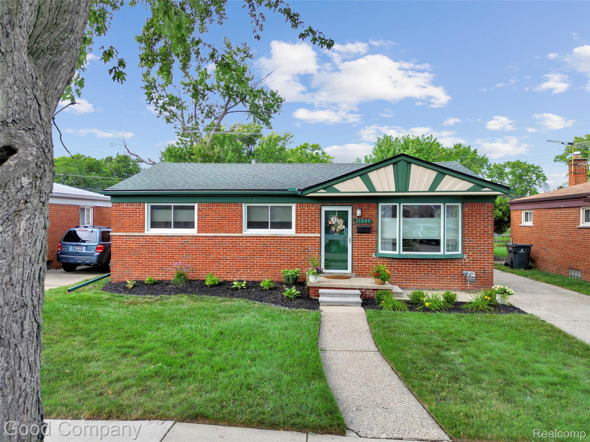 21605 Barton Street Property Photo 32