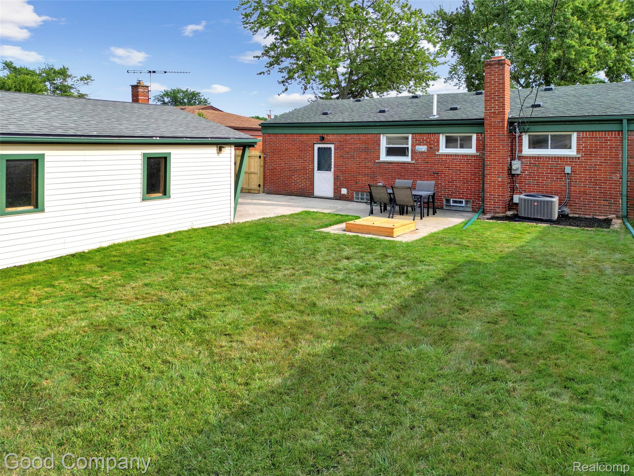 21605 Barton Street Property Photo 36