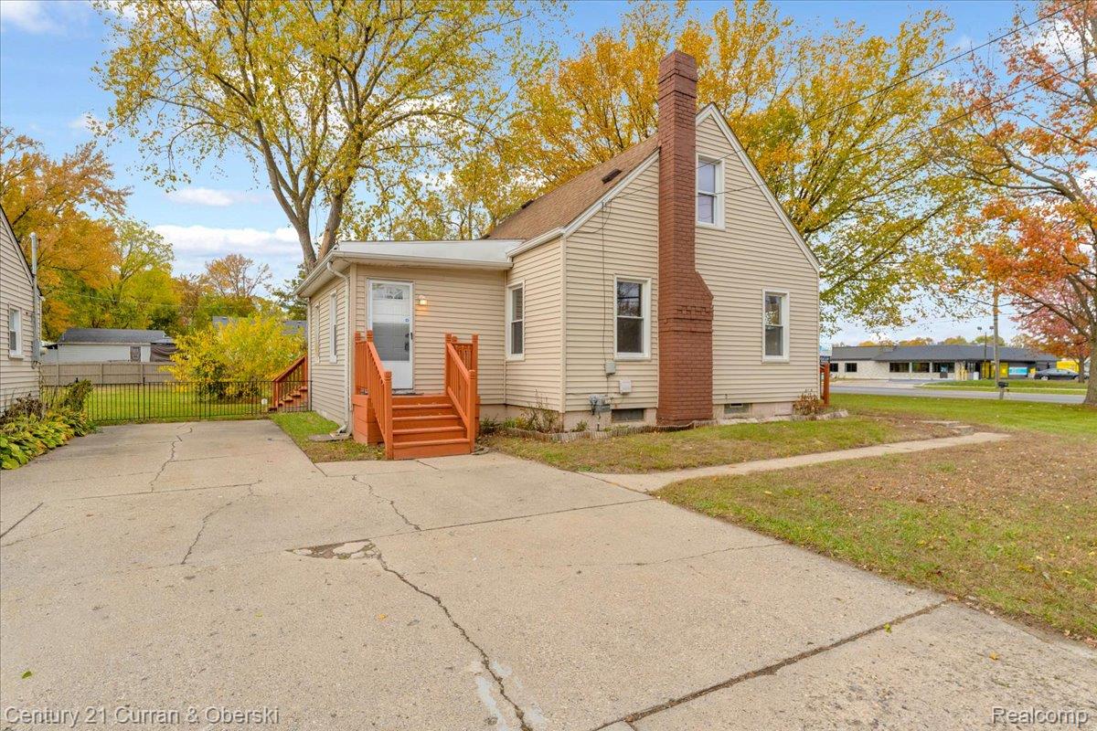 5580 S Merriman Road Property Photo 3