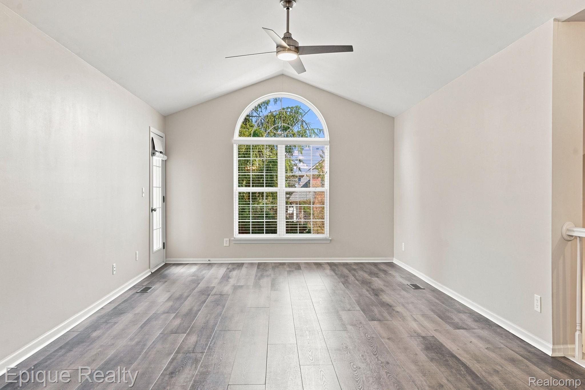3575 Tremonte Circle Property Photo 7