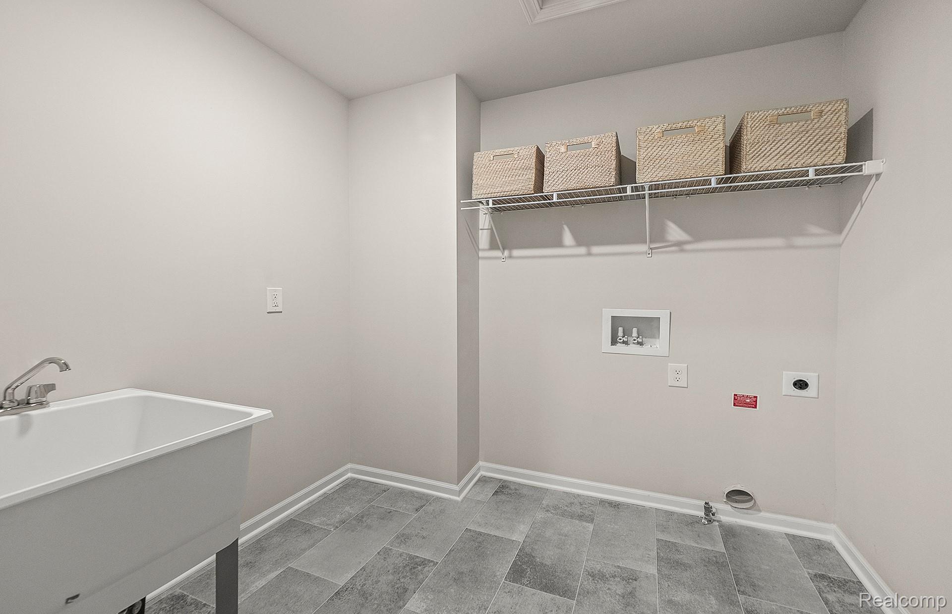 5595 Corgi Drive Property Photo 15