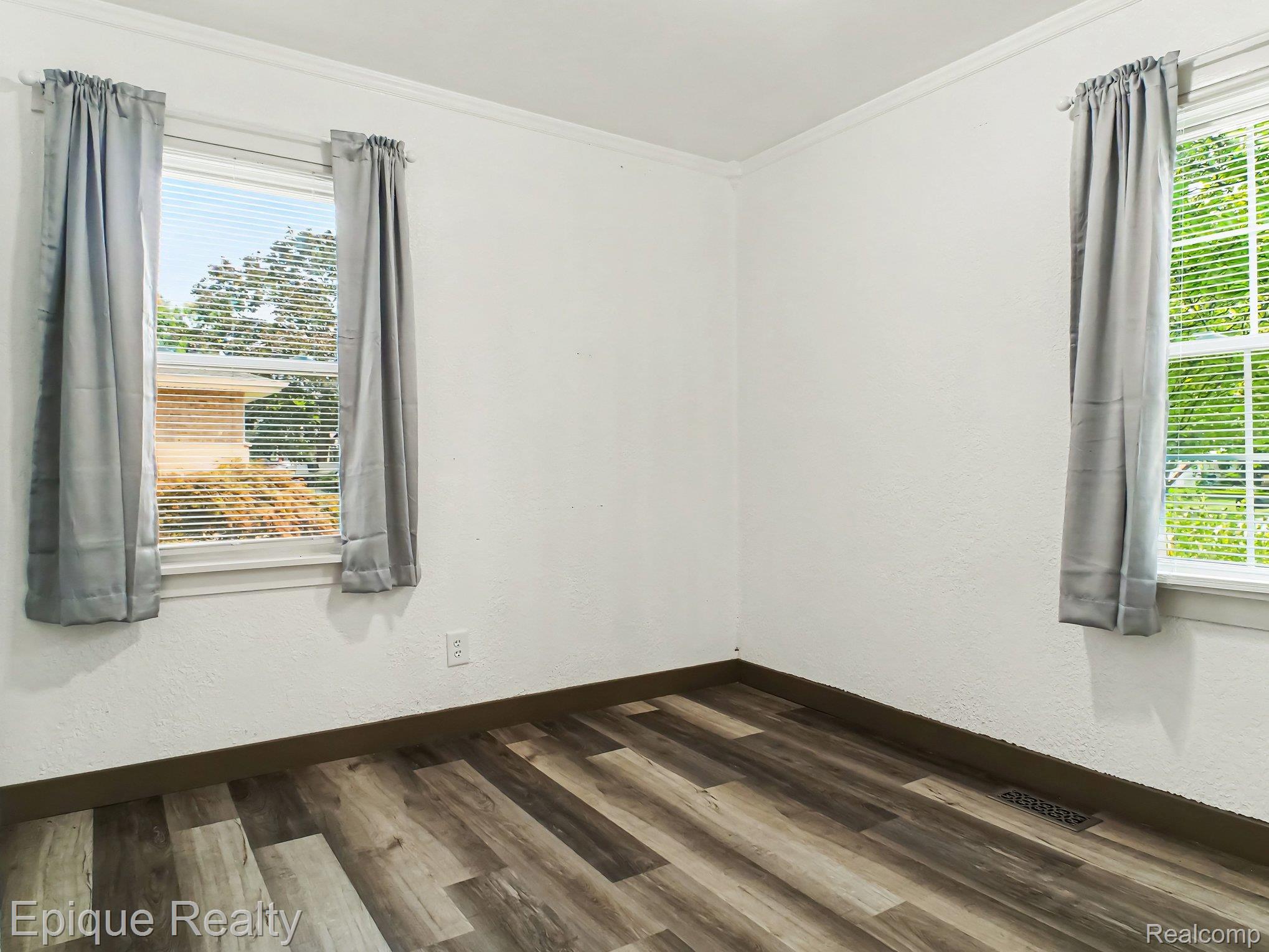 2789 Wellesley Drive Property Photo 12