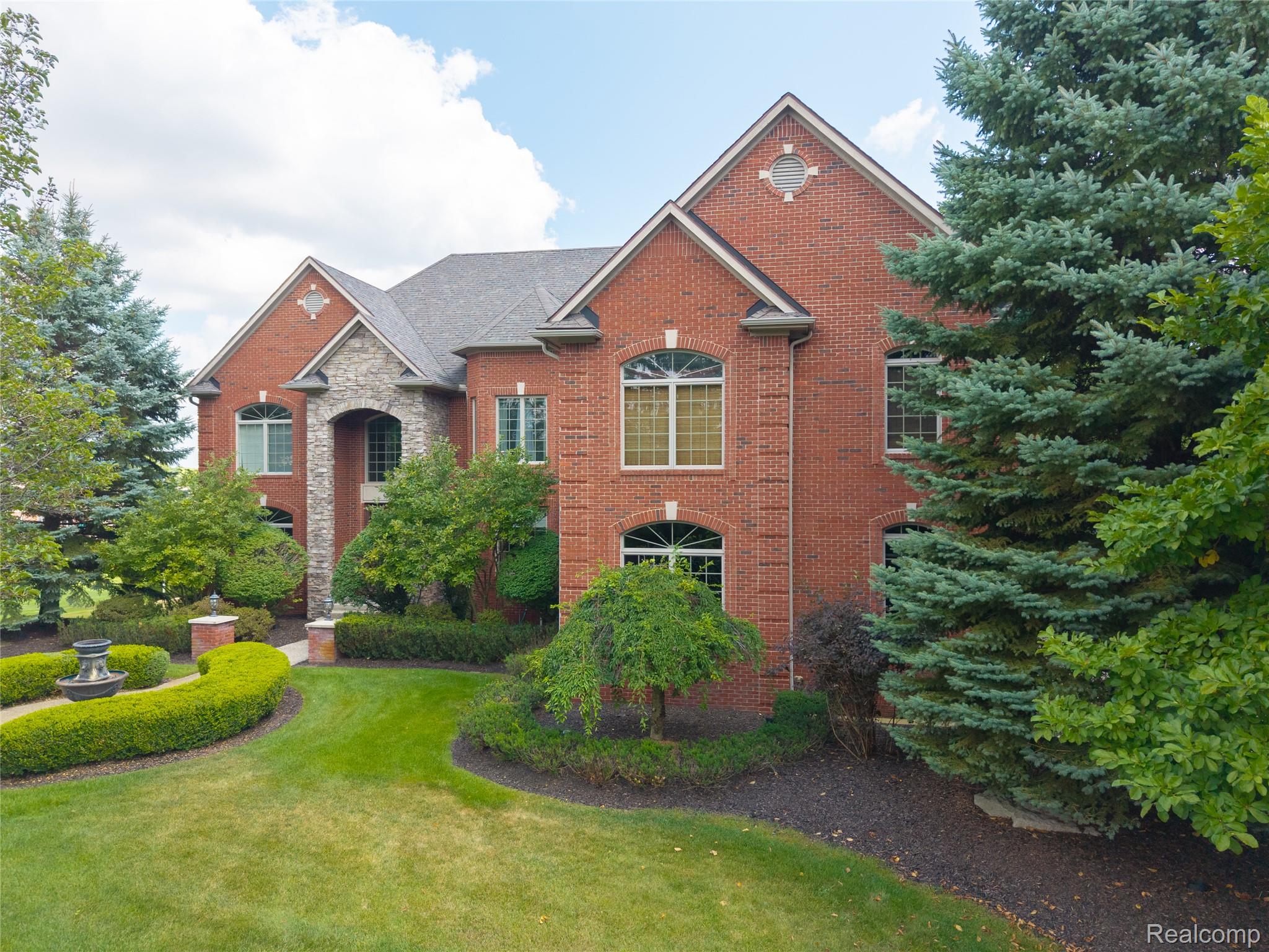 840 High View Court Property Photo 4