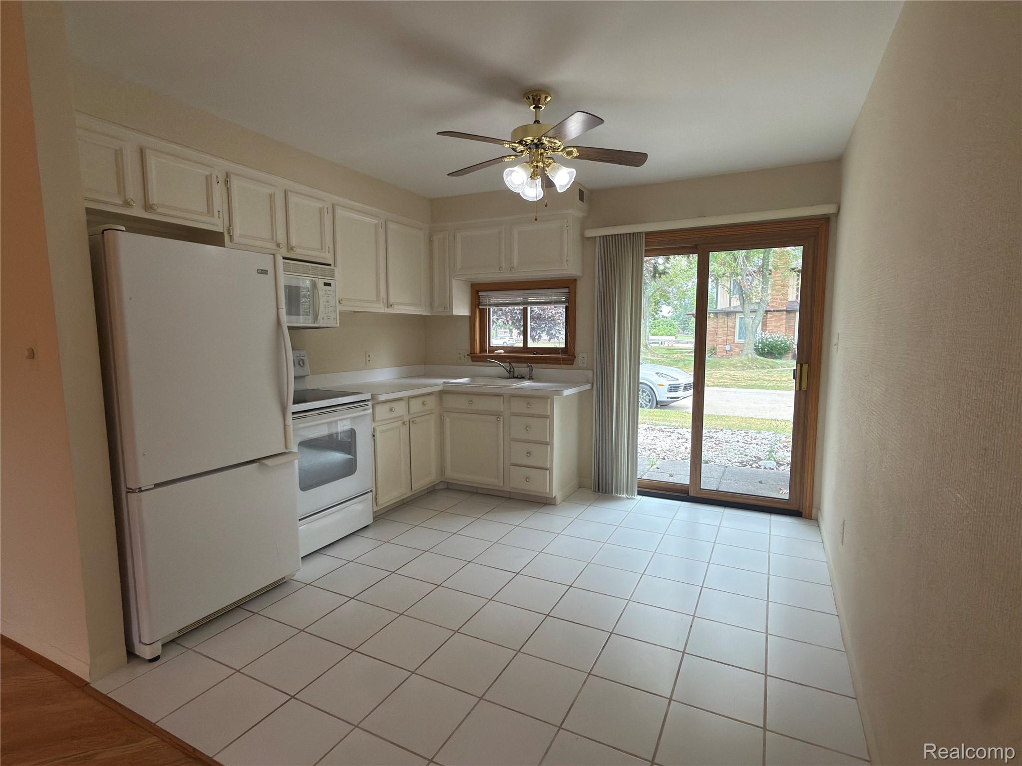 32972 Maple Lane Circle Property Photo 3