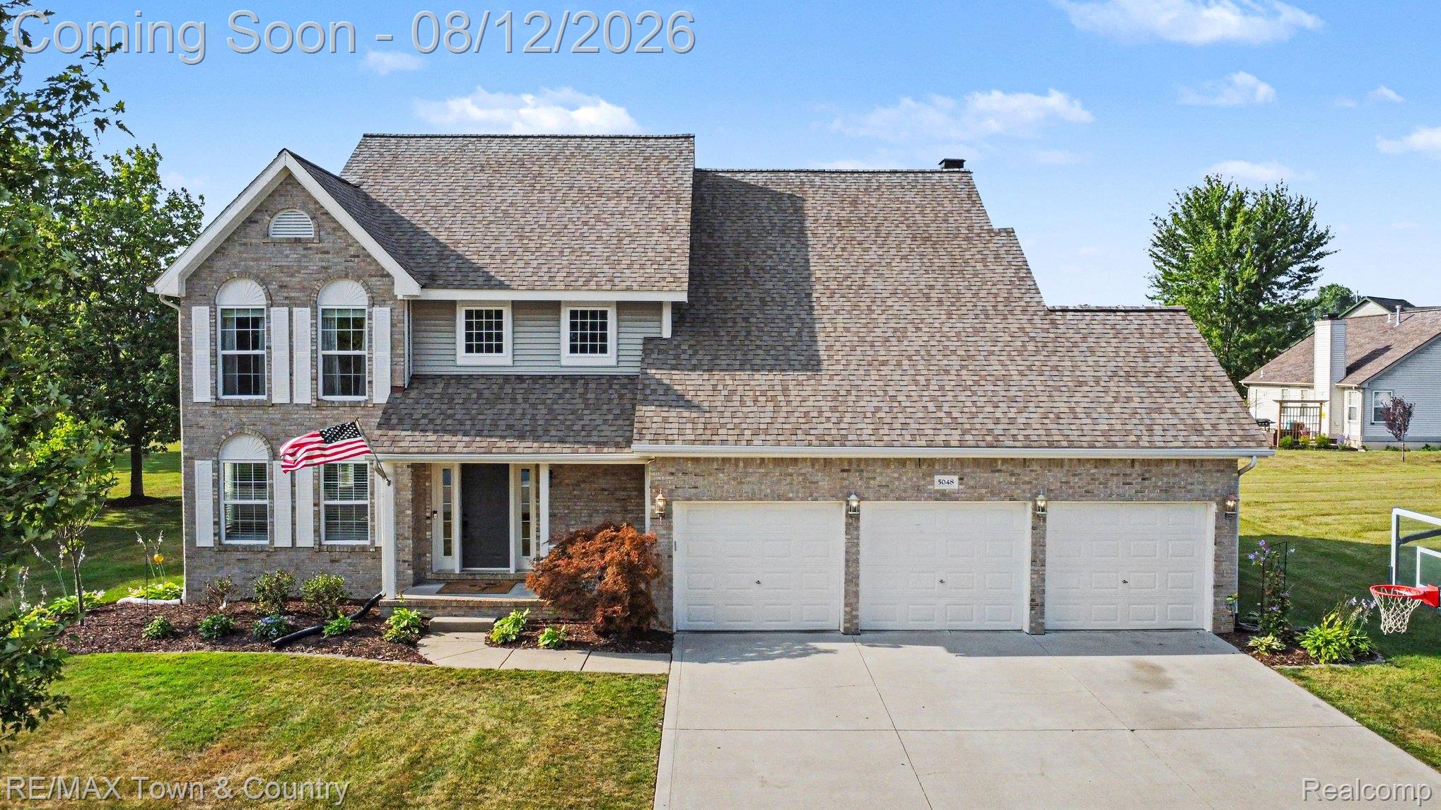 5048 Meadowbrook Lane Property Photo 1