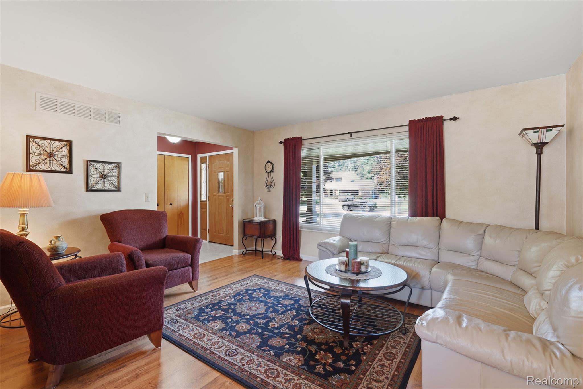 18656 Gill Road Property Photo 8