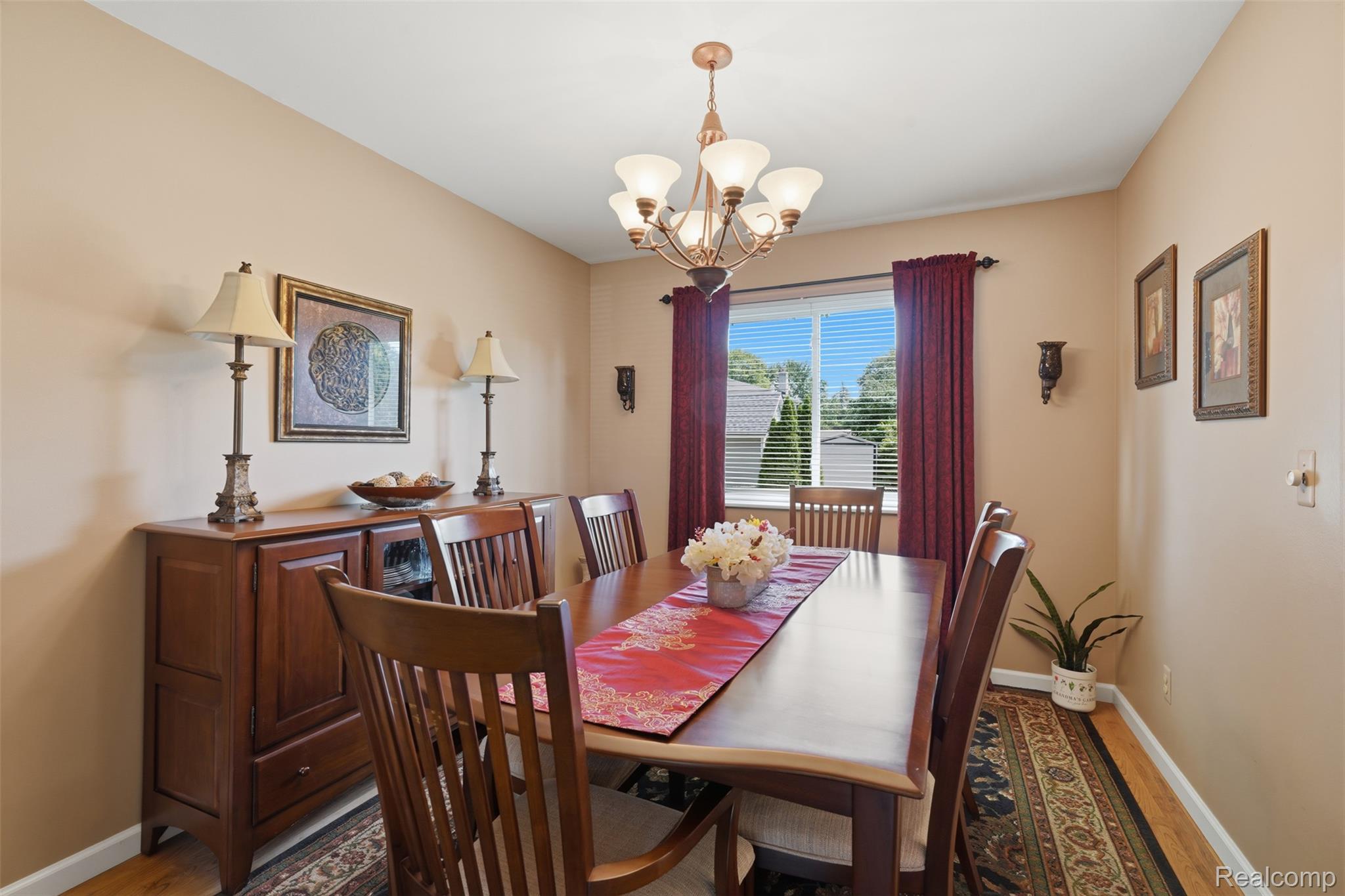 18656 Gill Road Property Photo 9