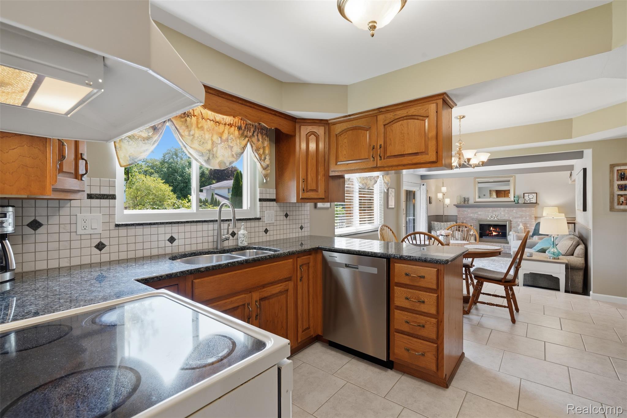 18656 Gill Road Property Photo 11
