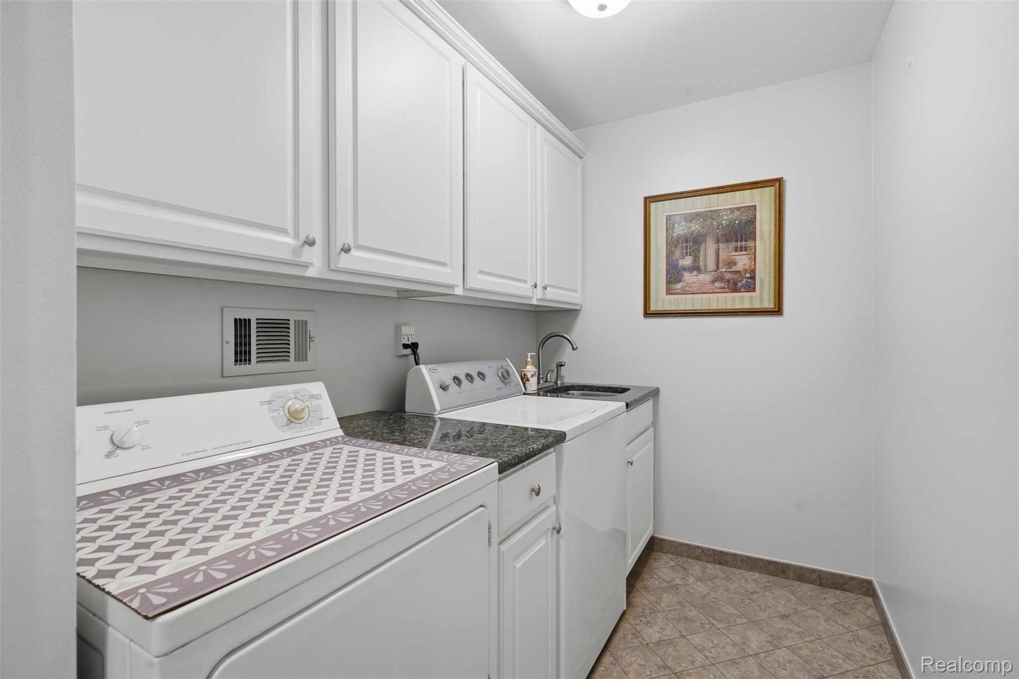 18656 Gill Road Property Photo 22