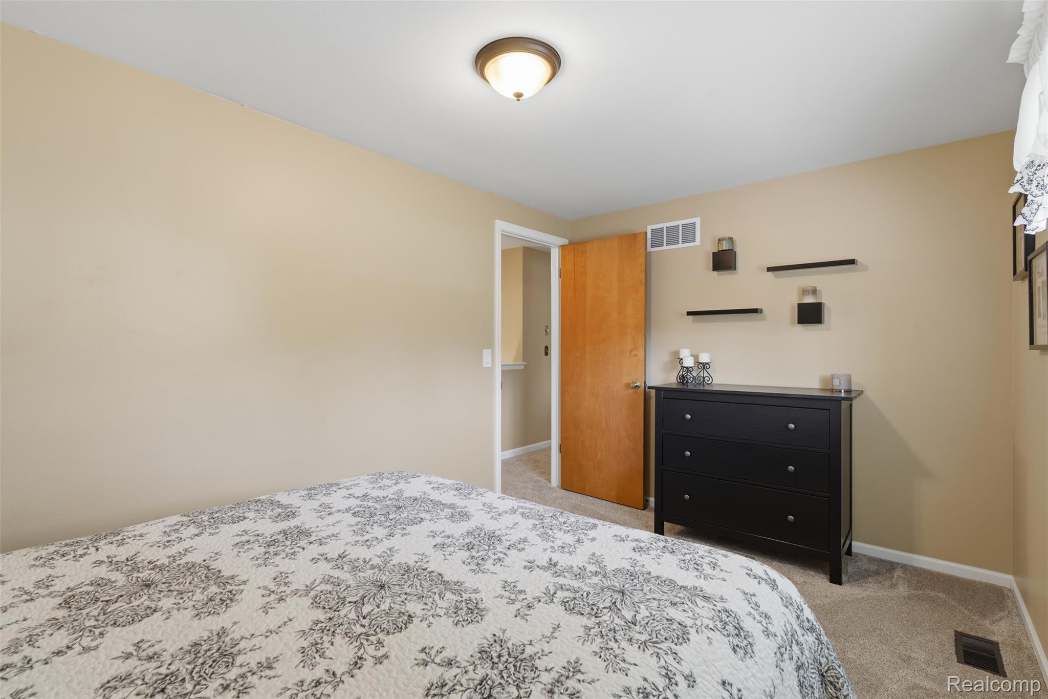 18656 Gill Road Property Photo 32