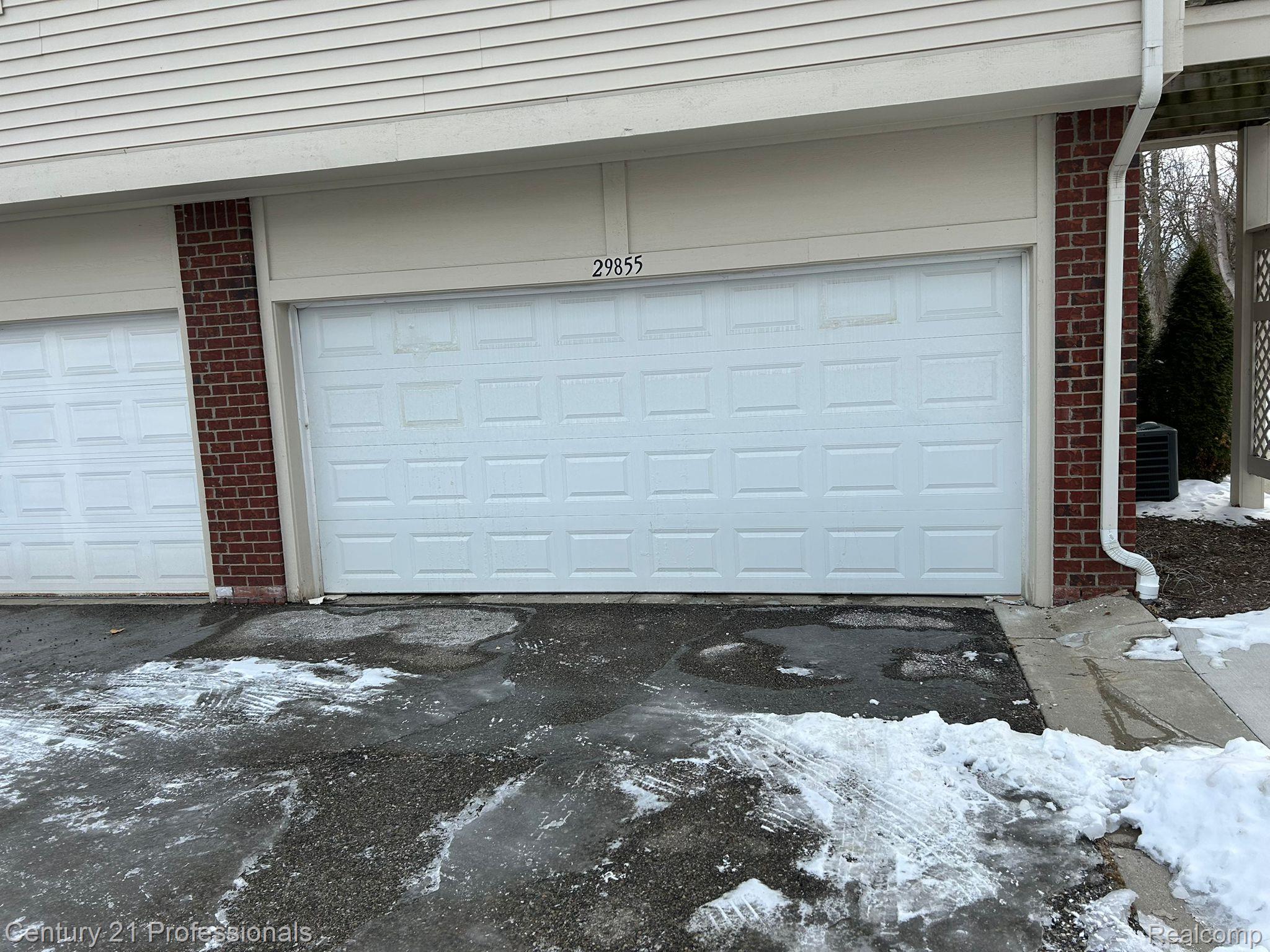29855 Fox Run Circle Property Photo 2