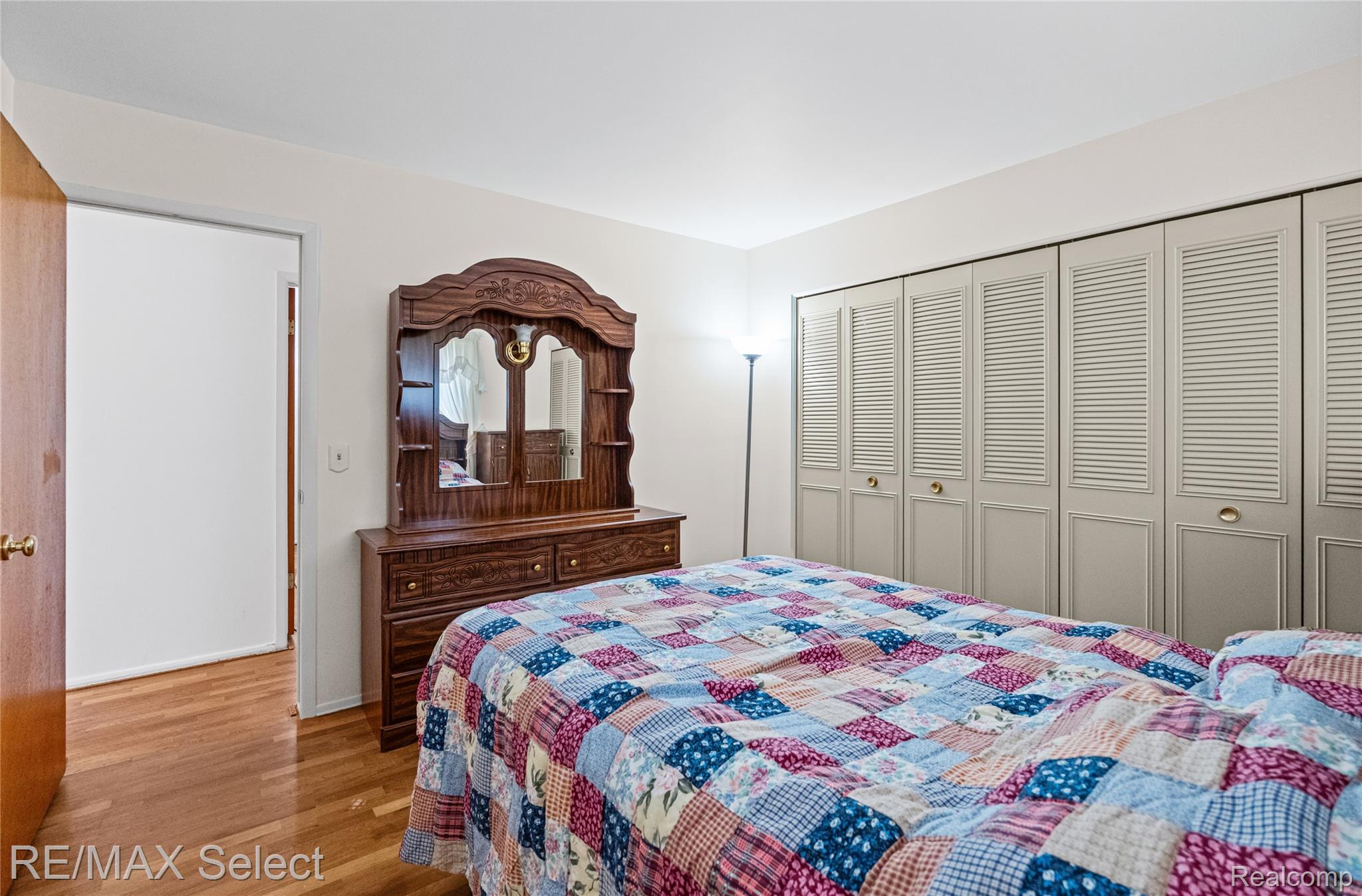 5184 Worchester Drive Property Photo 12