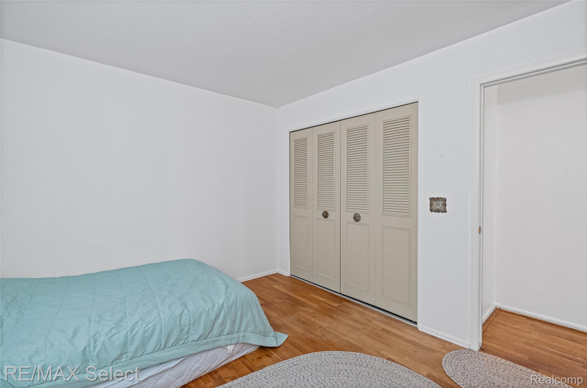 5184 Worchester Drive Property Photo 14