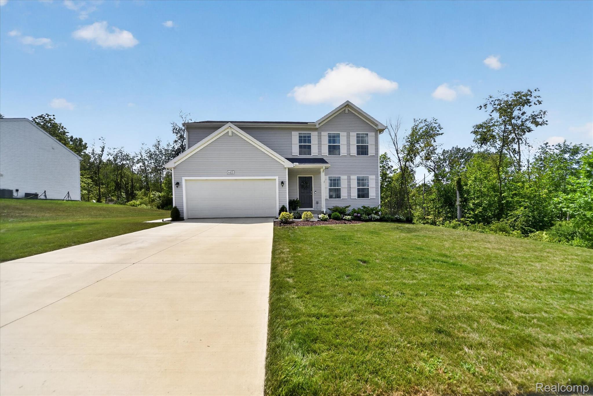 4435 Sunset Drive Property Photo 1