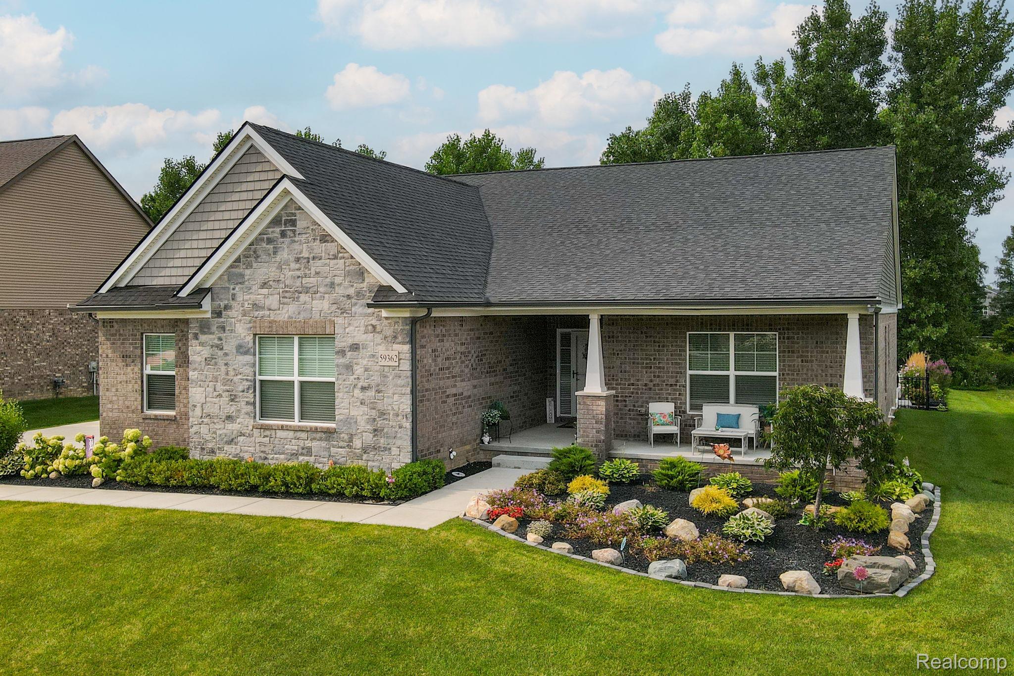 59362 Deer Haven Drive Property Photo 1