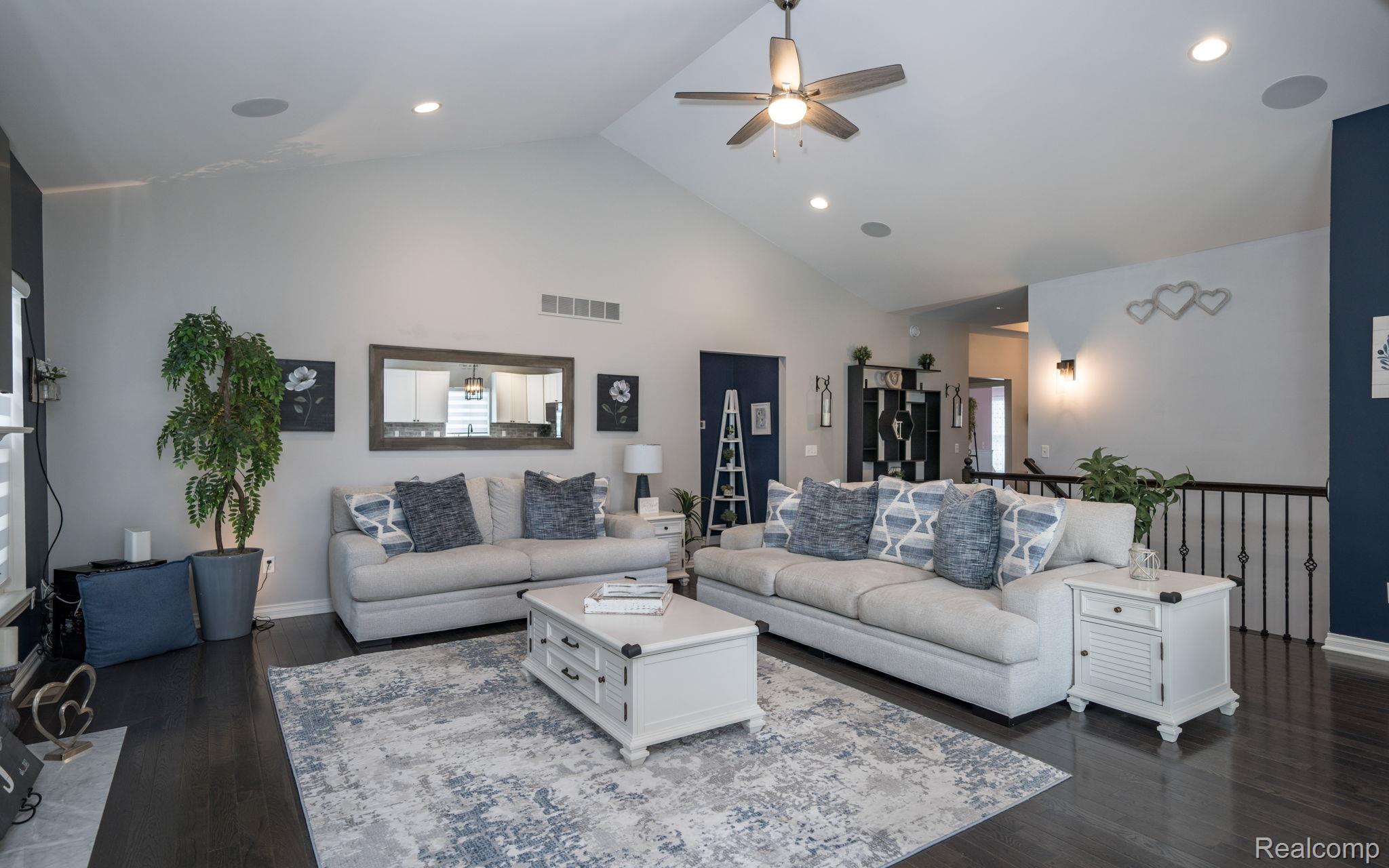 59362 Deer Haven Drive Property Photo 13