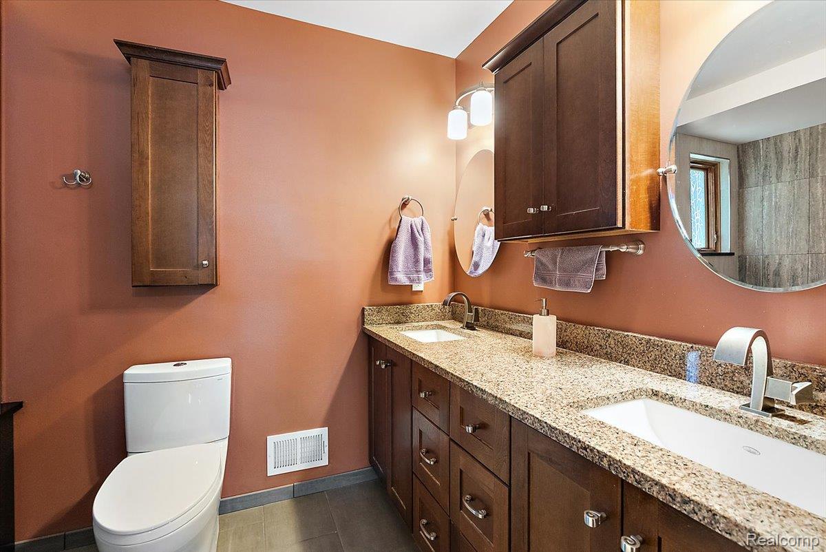 40111 Finley Drive Property Photo 18