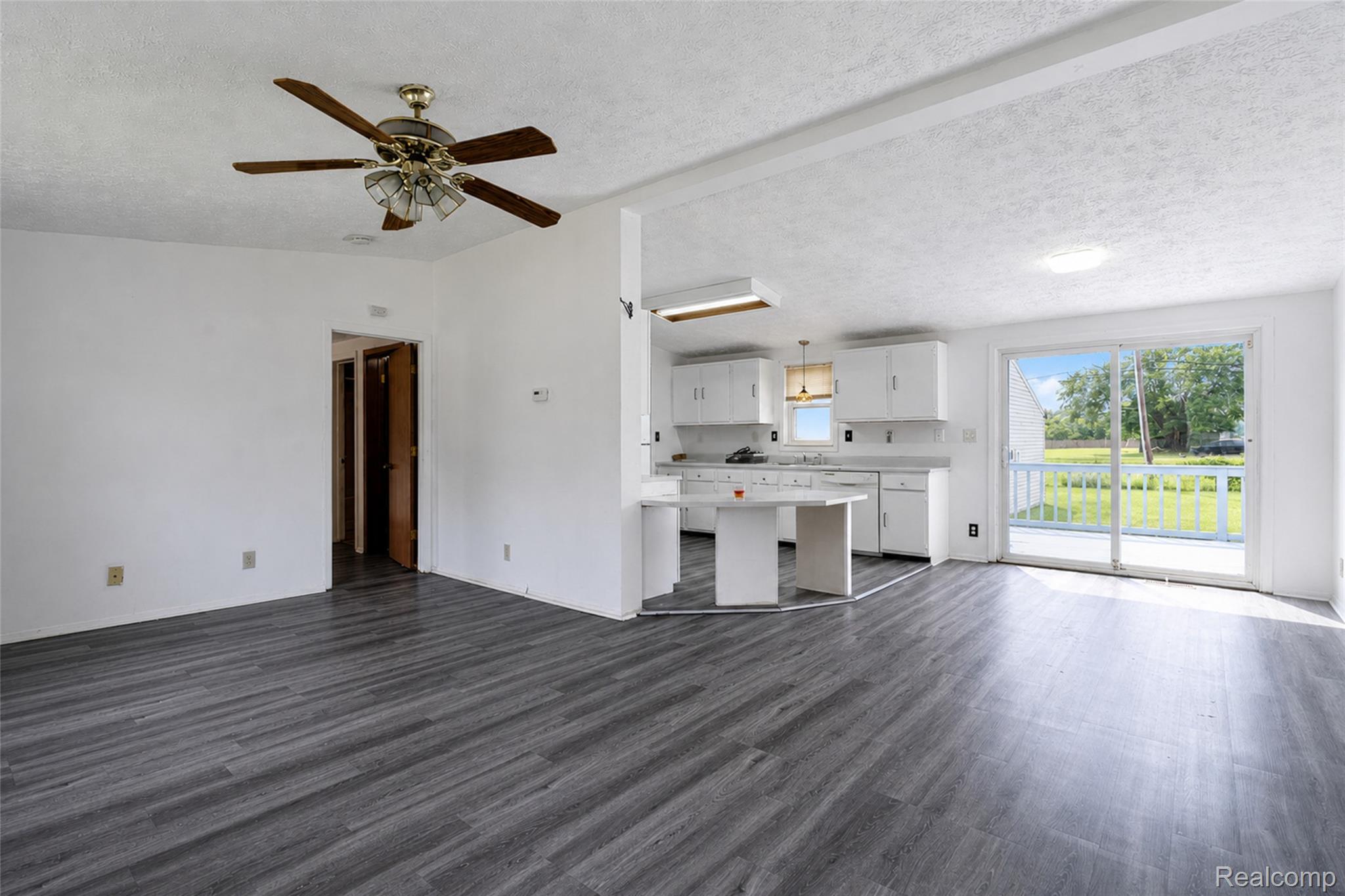 15060 Michael Street Property Photo 10