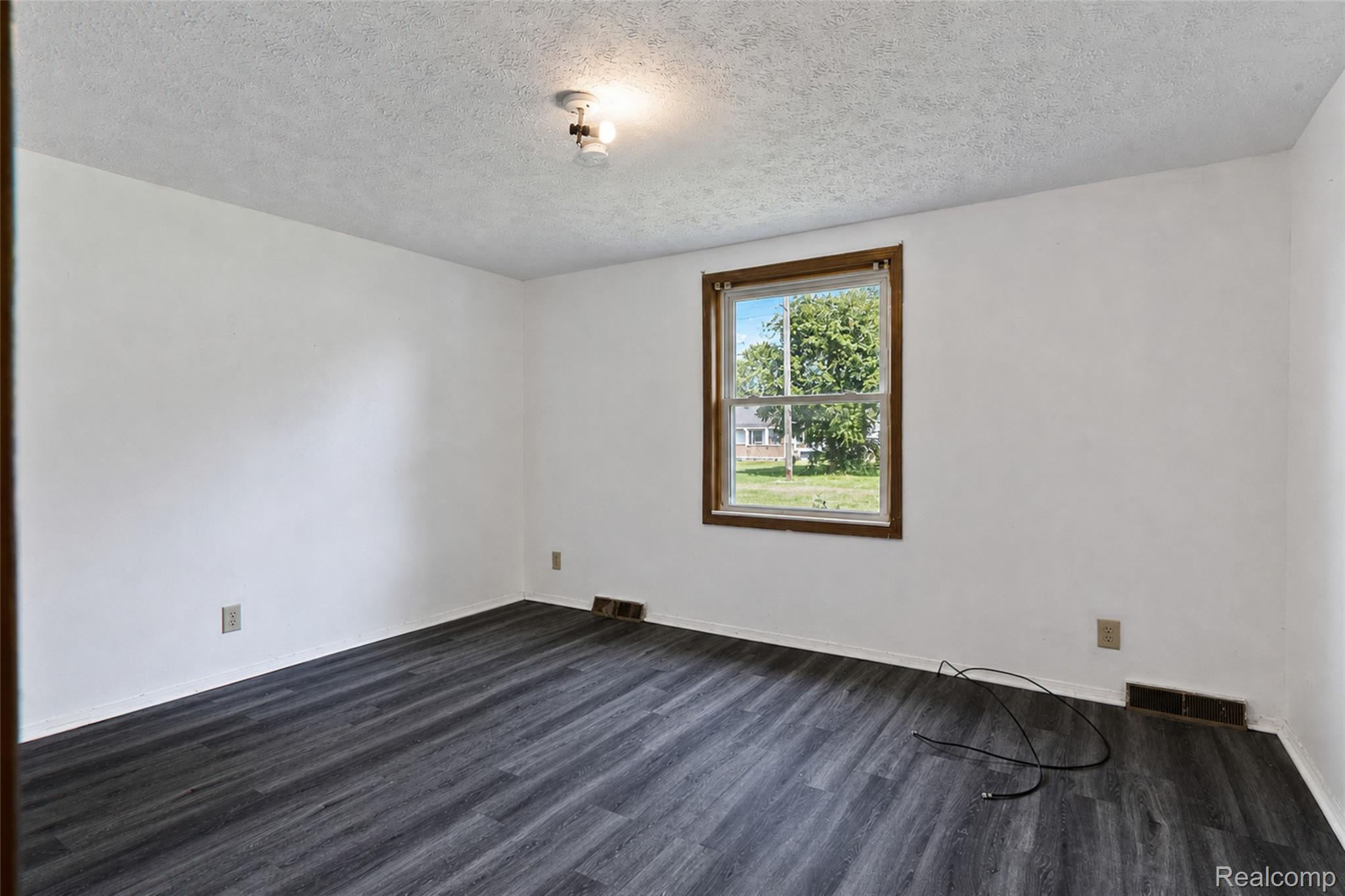 15060 Michael Street Property Photo 23