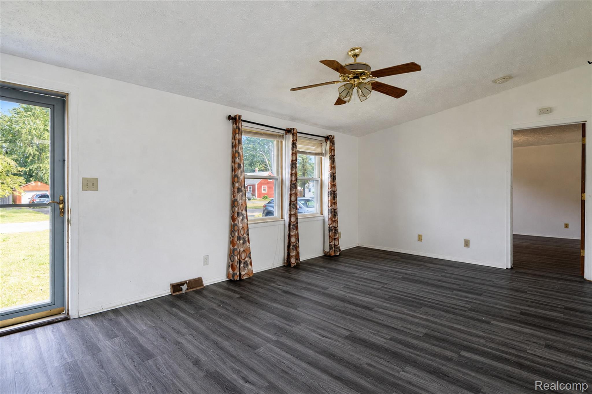 15060 Michael Street Property Photo 27