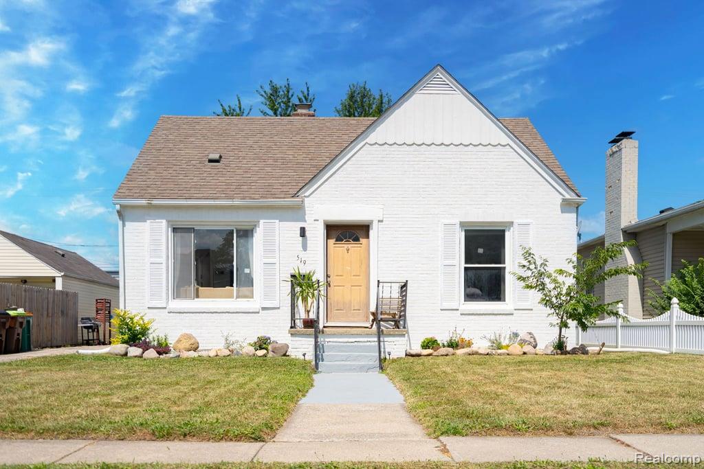 519 Bentley Drive Property Photo 1